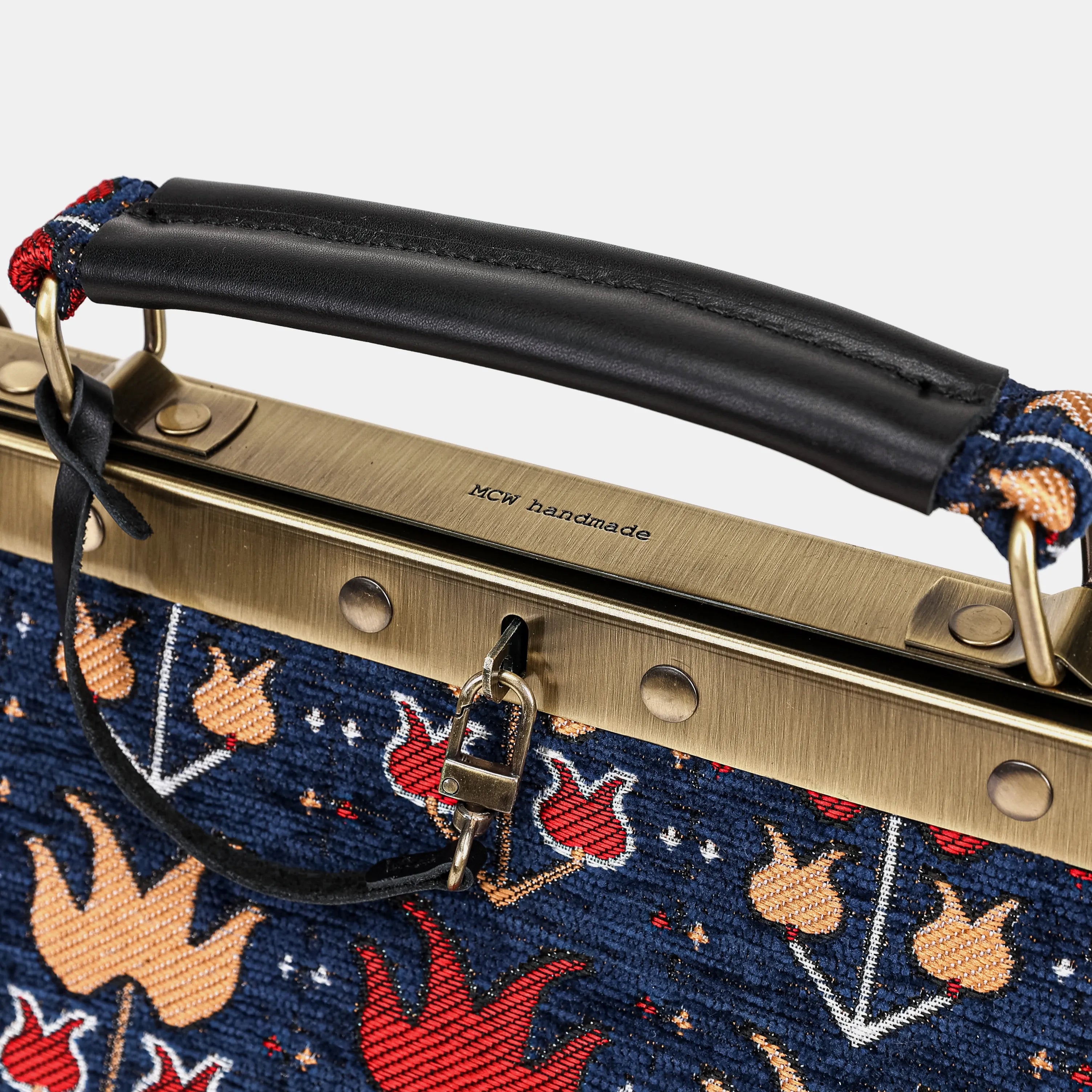 Poppy Bloom Cecile Carpet Purse Gladstone Bag of America logo
