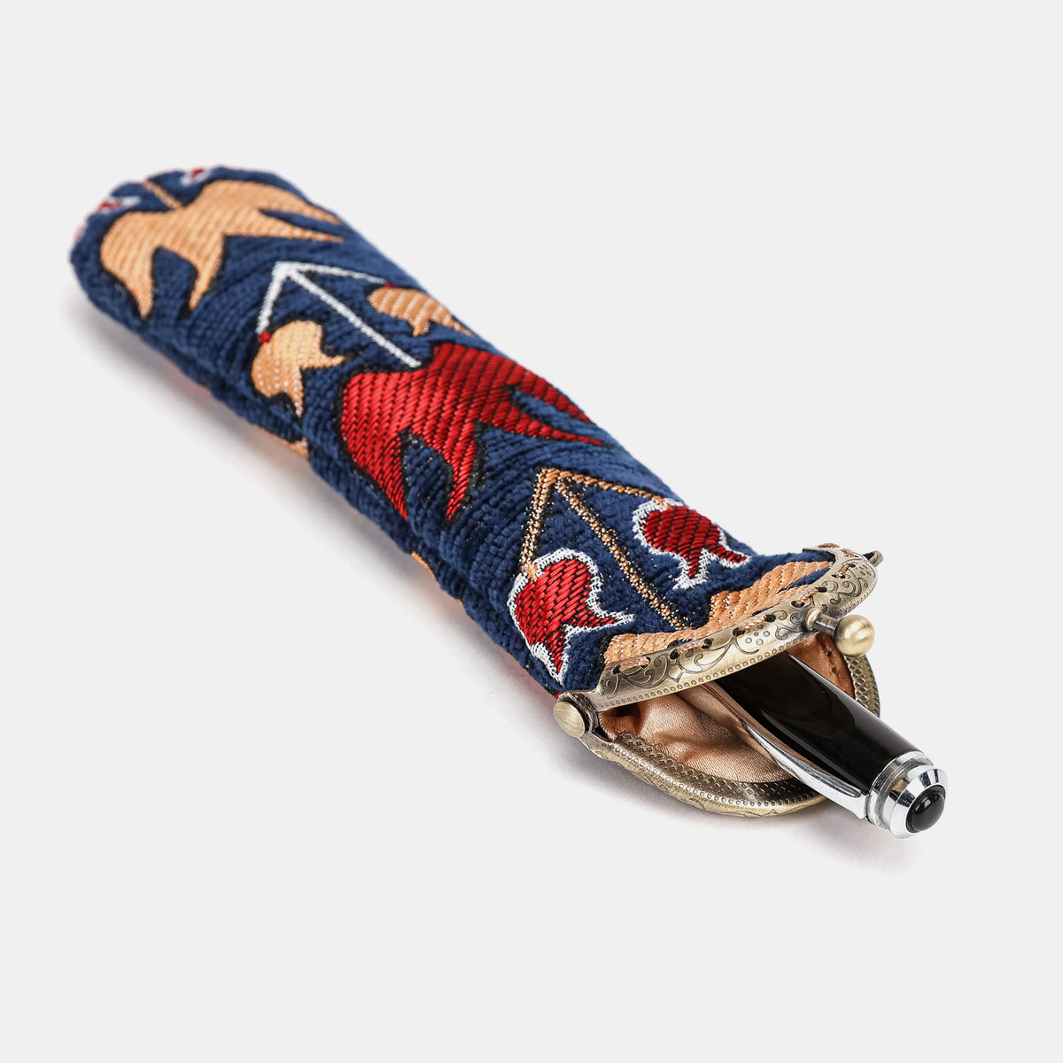 Poppy Bloom Solo Pen Case Carpetbag of America in use