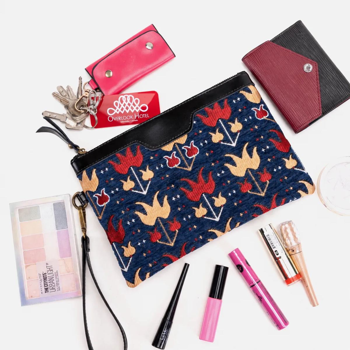 Poppy Bloom Wristlet Clutch Carpetbag of America in use