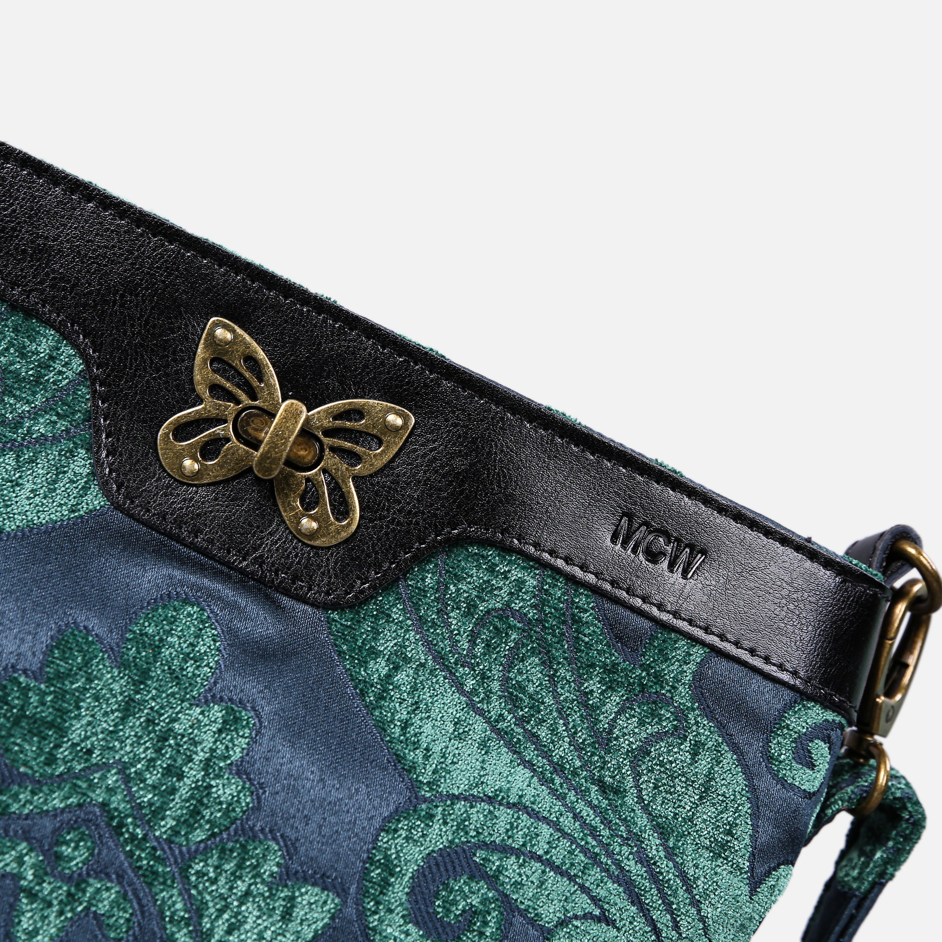 Queen Hunter Green Carpet Crossbody Bag carpet bag MCW Handmade of America details