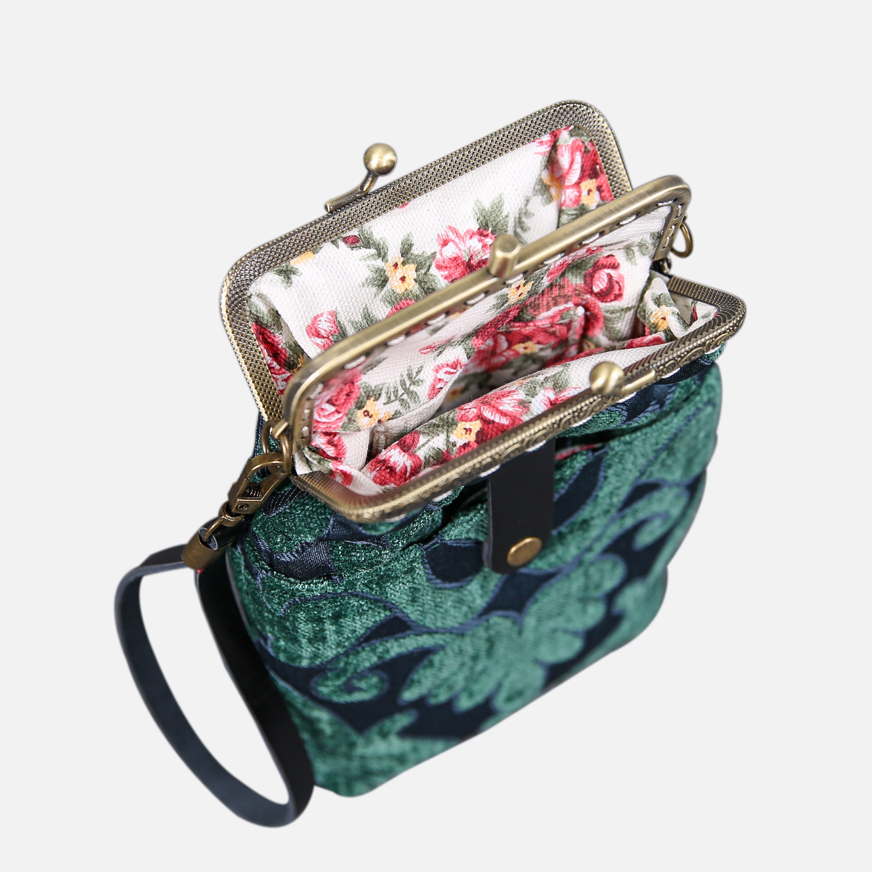 Queen Hunter Green Carpet Phone Case Carpetbag of America standing