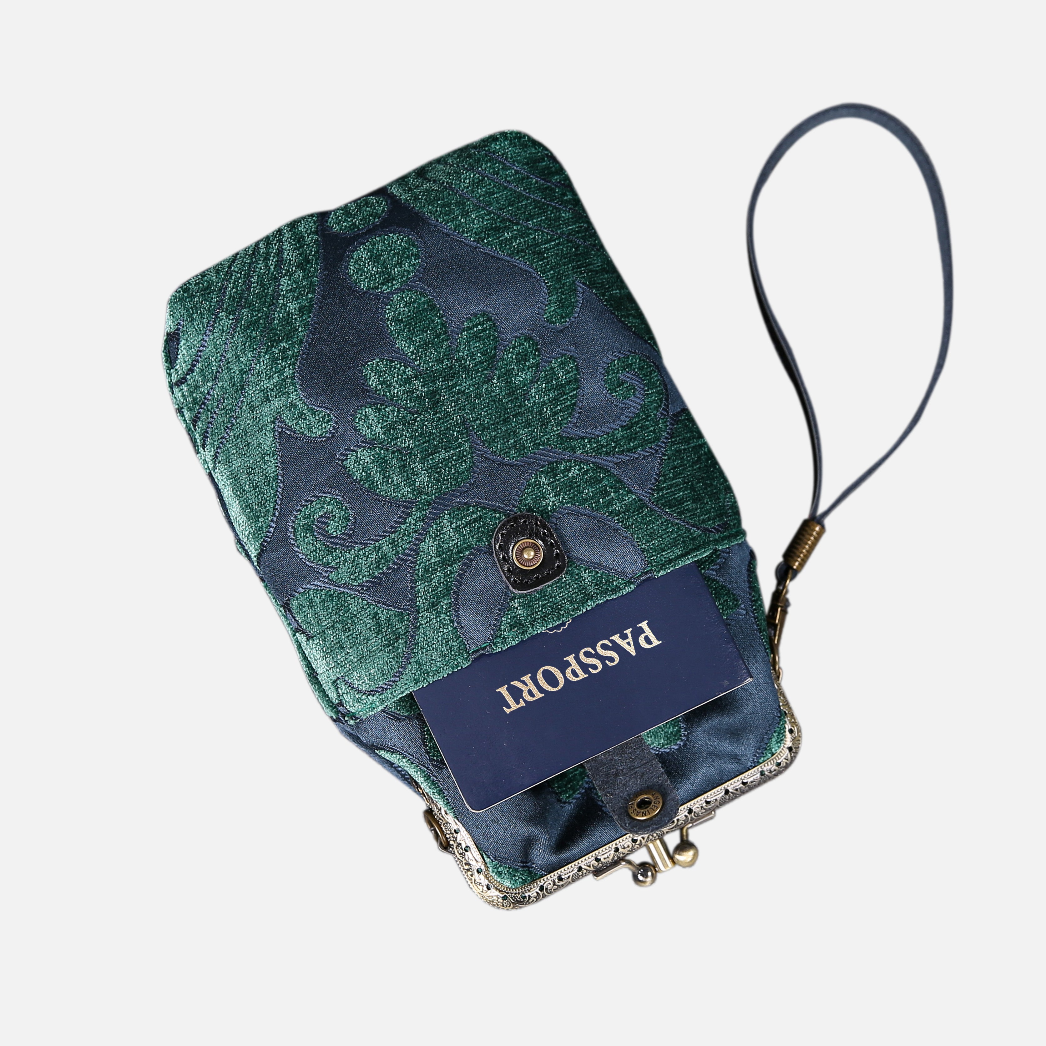 Queen Hunter Green Carpet Phone Case Carpetbag of America pocket