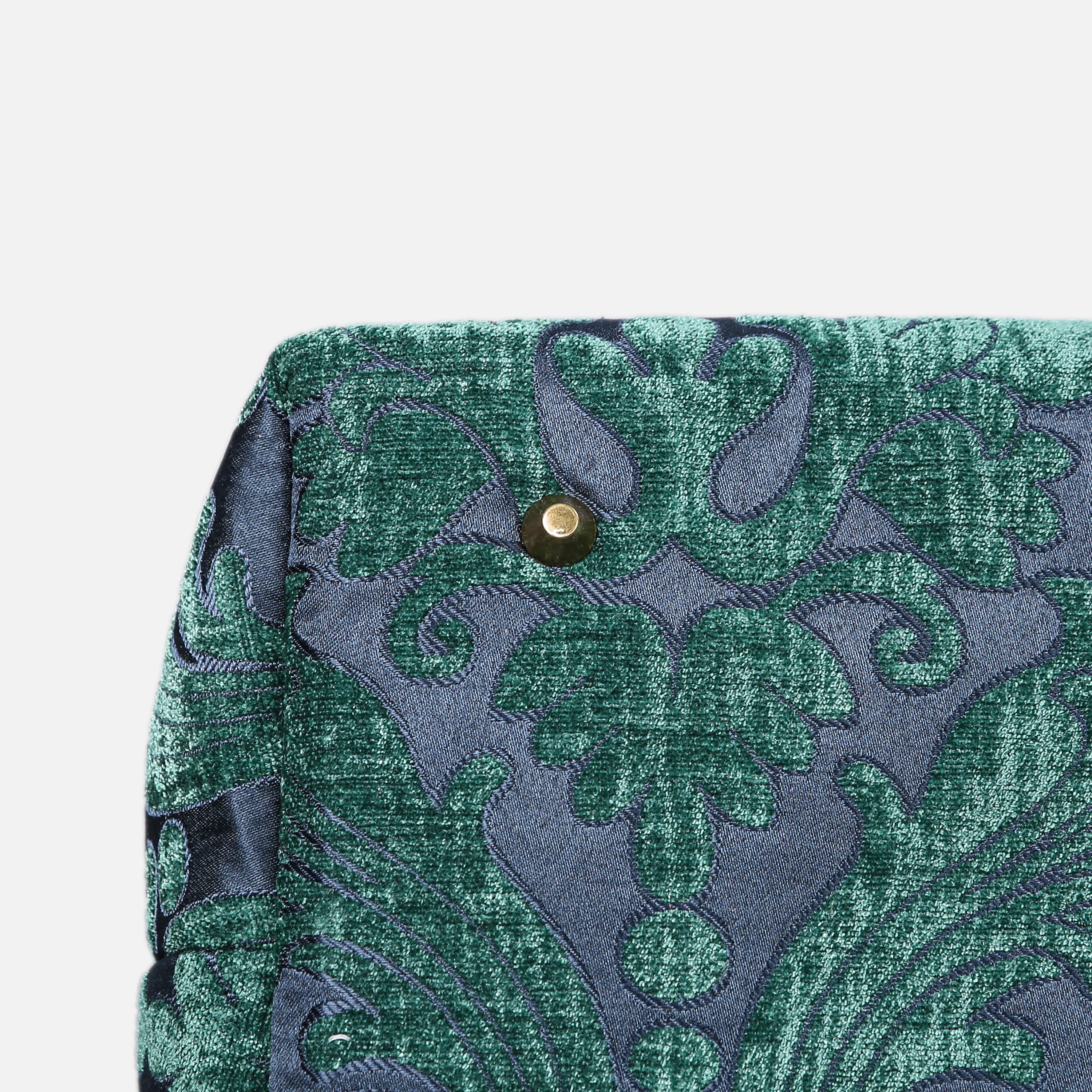 Queen Hunter Green Large Carpetbag  of America bottom details