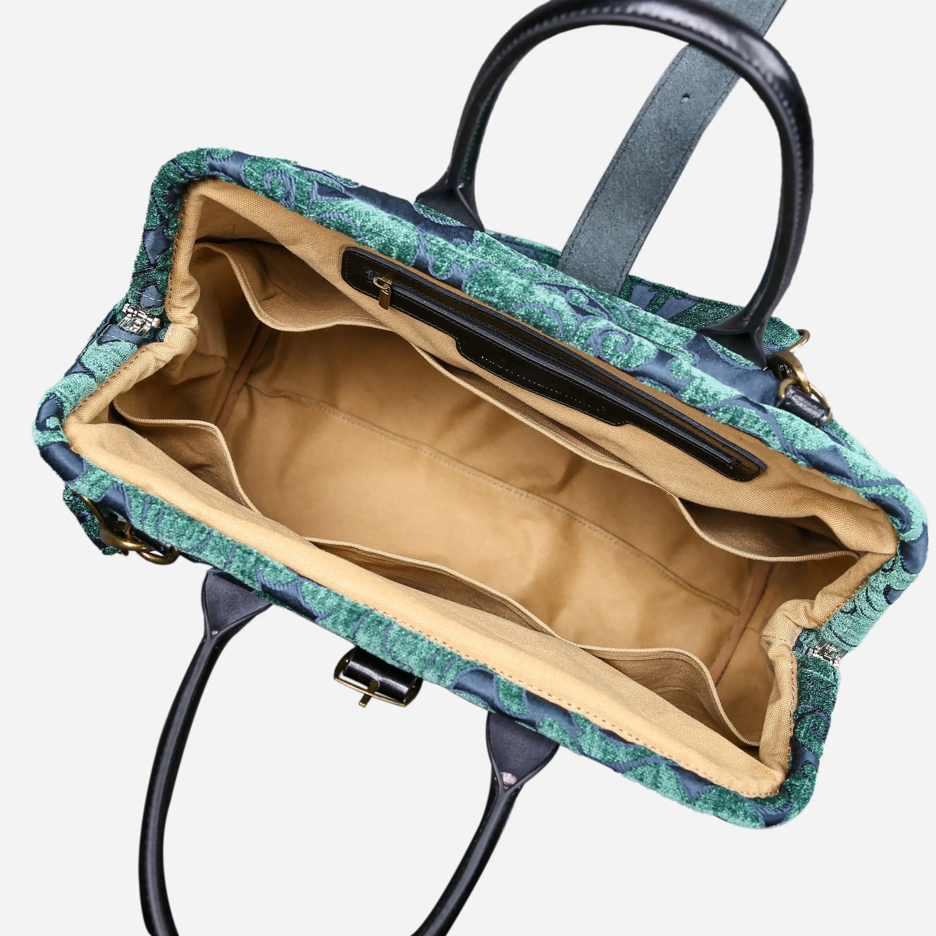 Queen Hunter Green Mary Poppins Weekender Carpetbag of America open