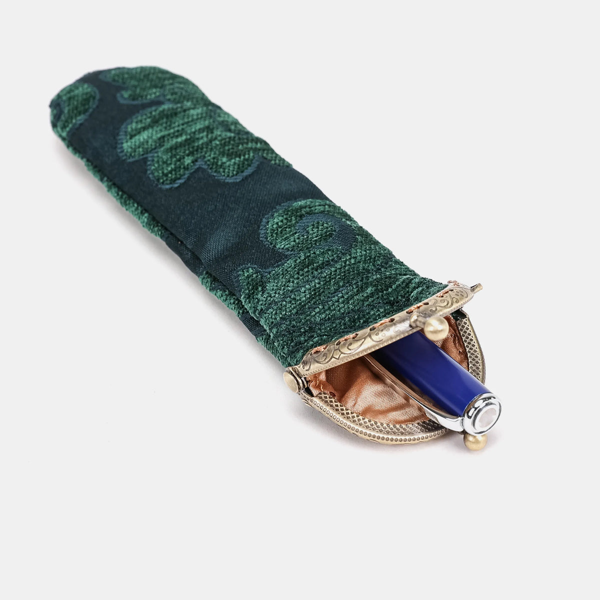 Queen Hunter Green Solo Pen Case Carpetbag of America in use