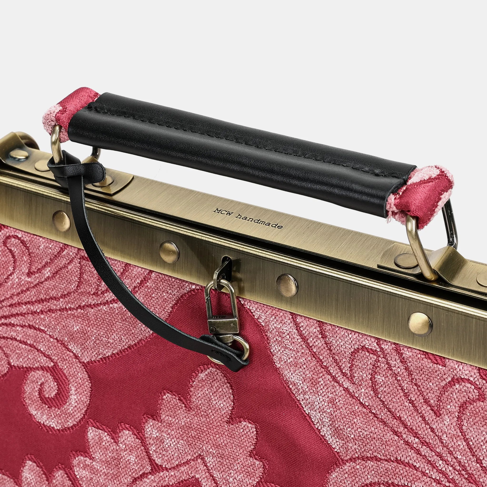 Queen Rose Pink Cecile Carpet Purse Gladstone Bag of America logo