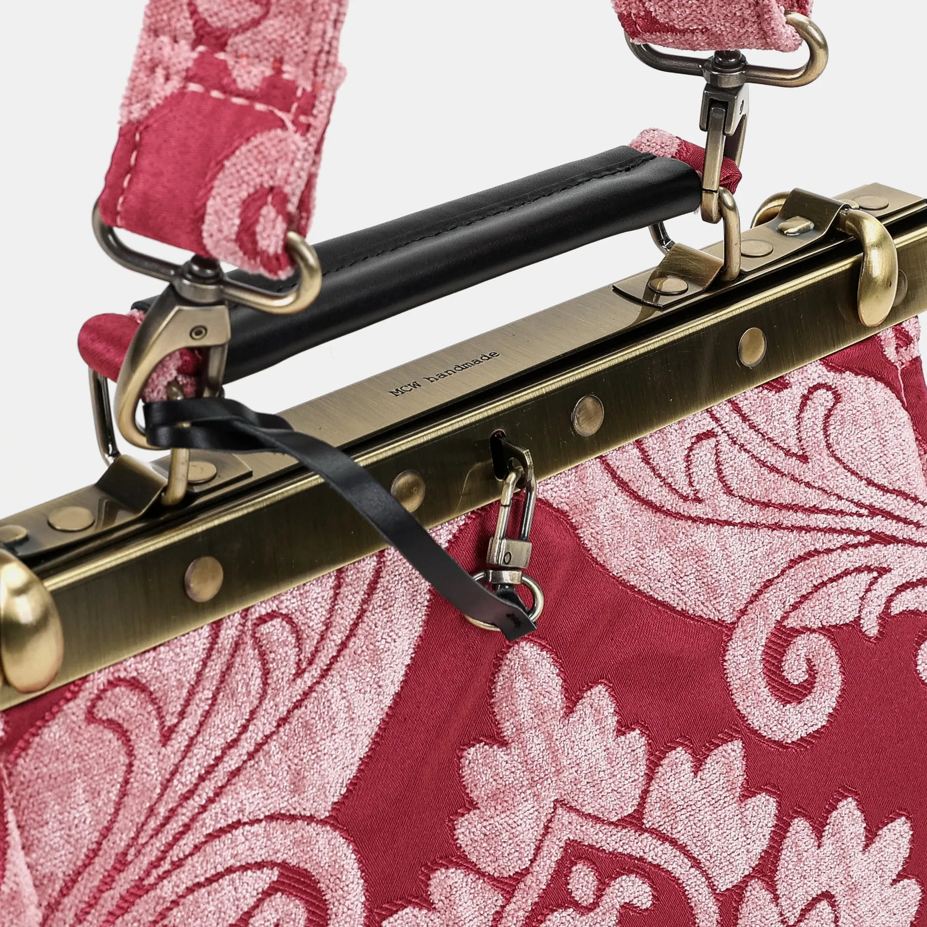 Queen Rose Pink Cecile Carpet Purse Gladstone Bag of America handle