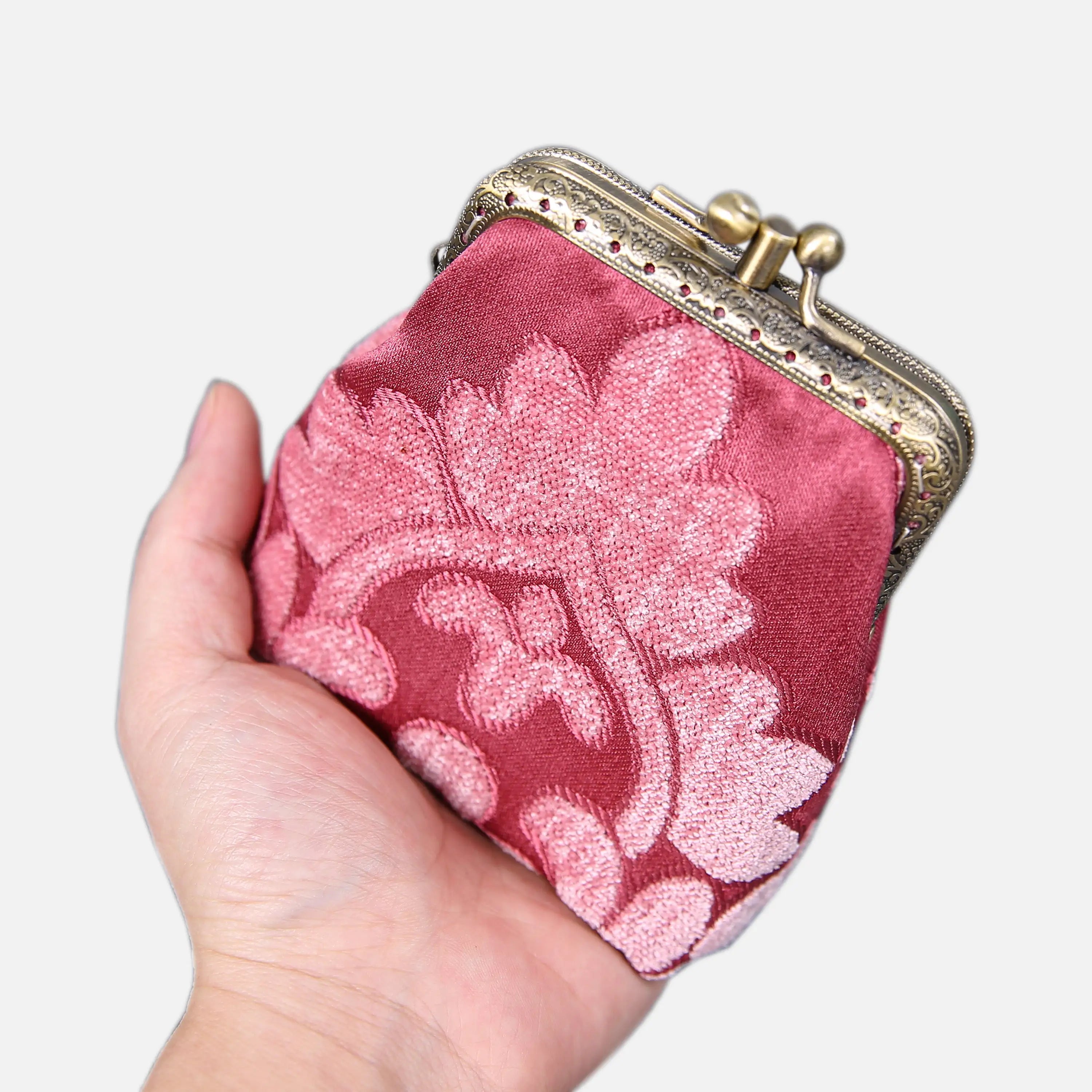 Queen Rose Pink Double Kiss Clasp Coin Purse of America main