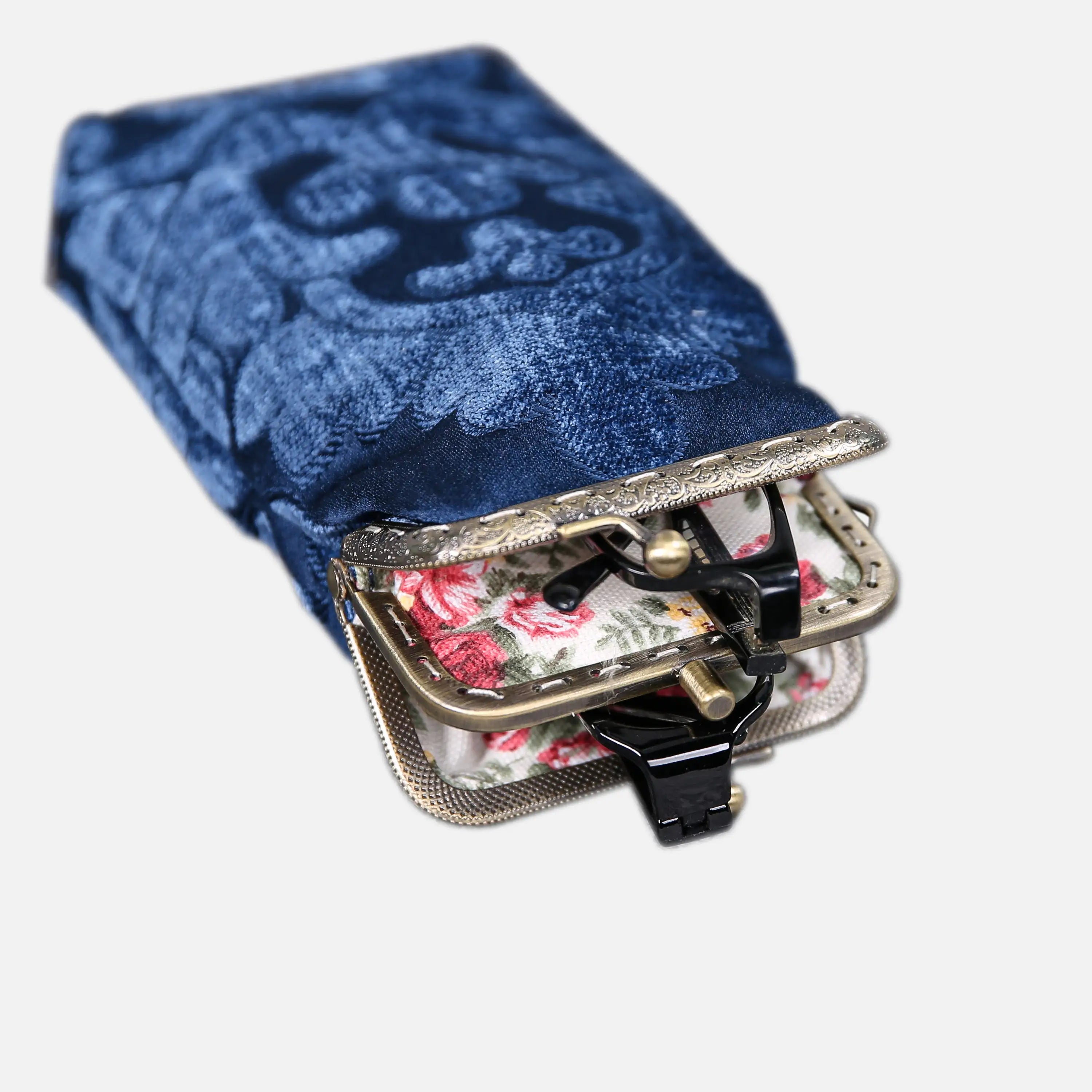 Queen Royal Blue Carpet Eyeglasses Case  of America the metal clamp opens-2
