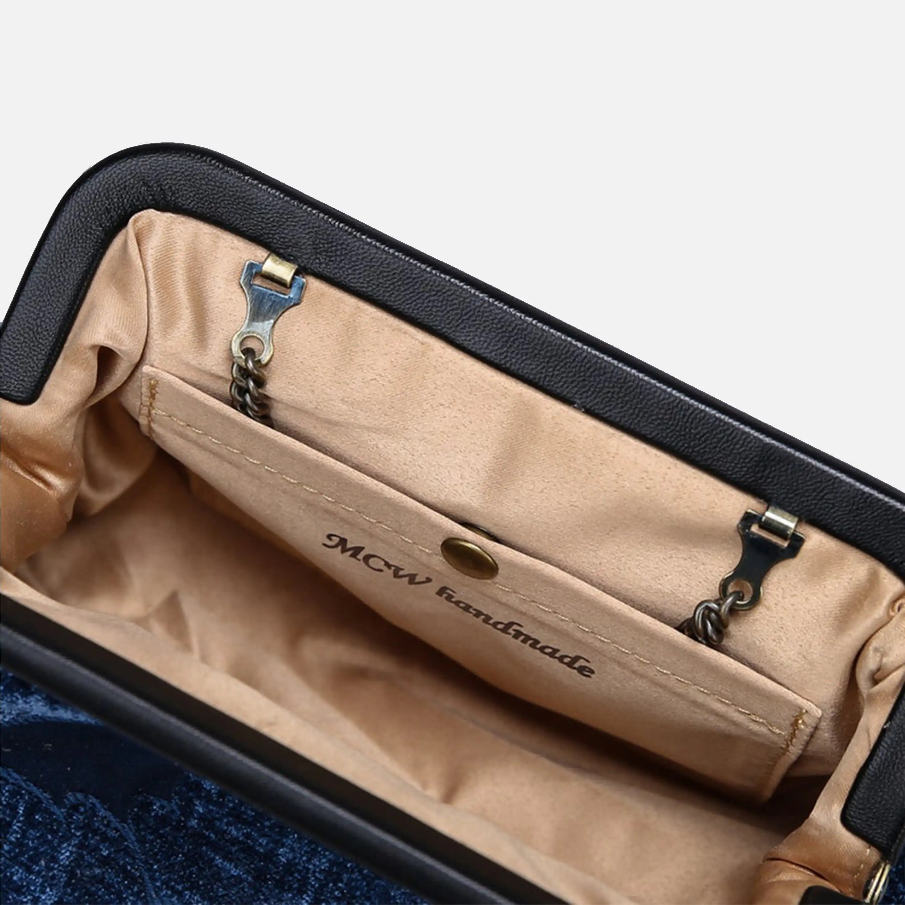 Queen Royal Blue carpet bag of America detail