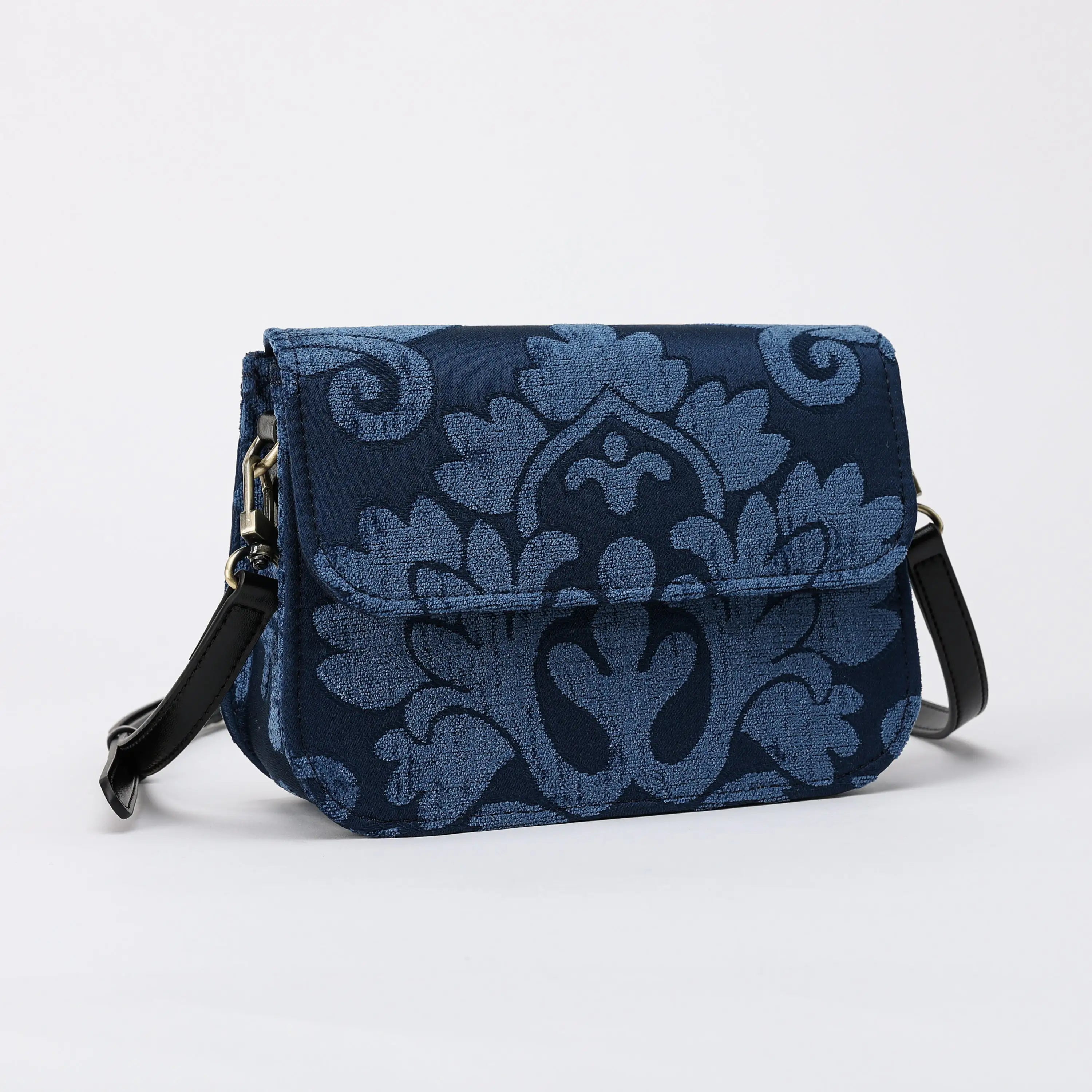 Queen Royal Blue Flap Crossbody Bag carpet bag of America main
