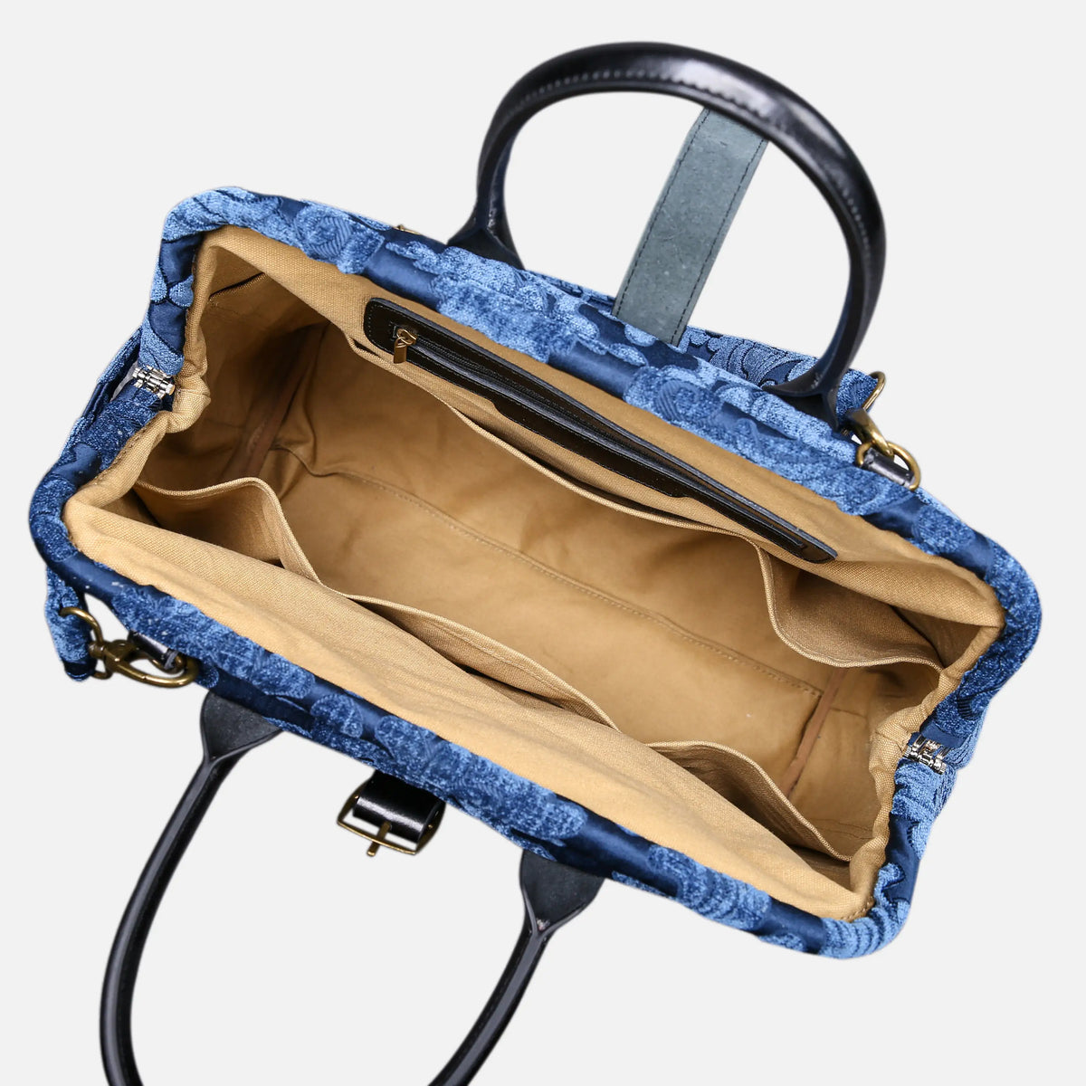Queen Royal Blue Mary Poppins Weekender Carpetbag of America open