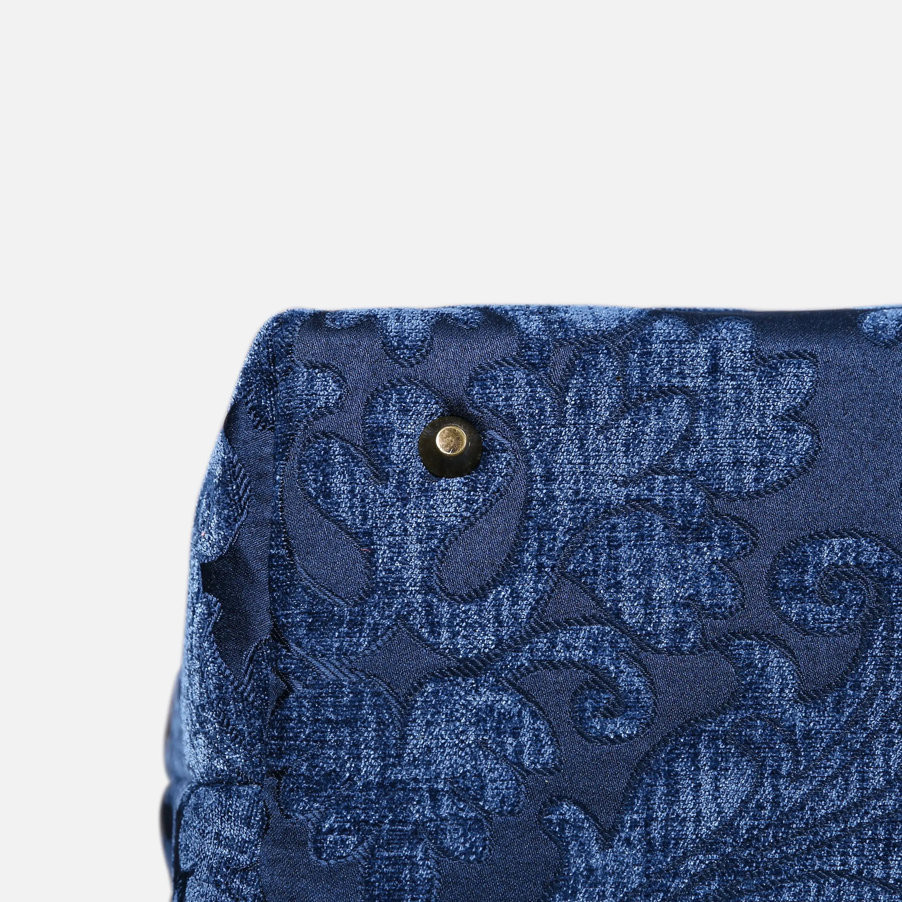 Queen Royal Blue Mary Poppins Weekender Carpetbag of America bottom