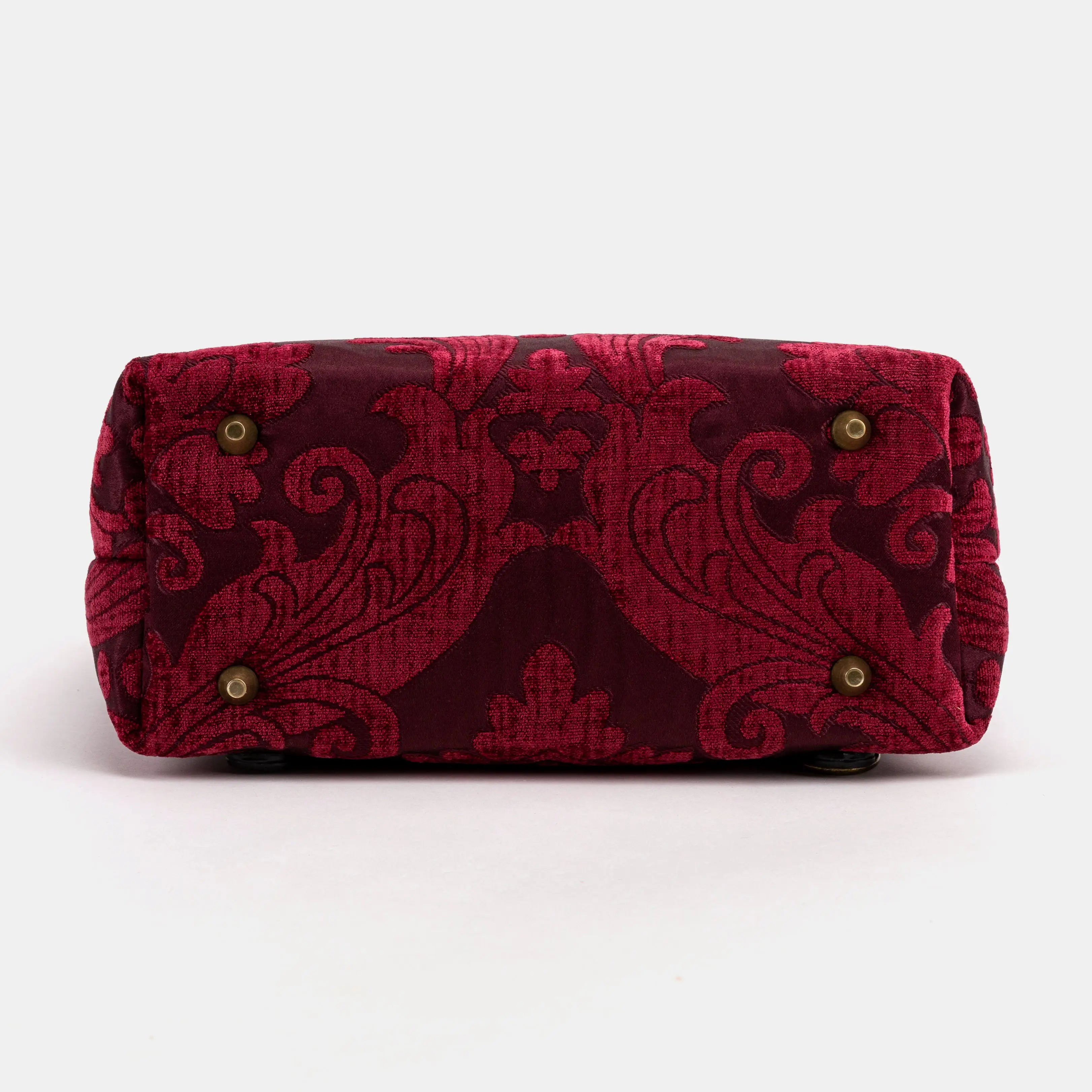 Queen Wine Carpet Laptop Backpack Carpetbag of America bottom