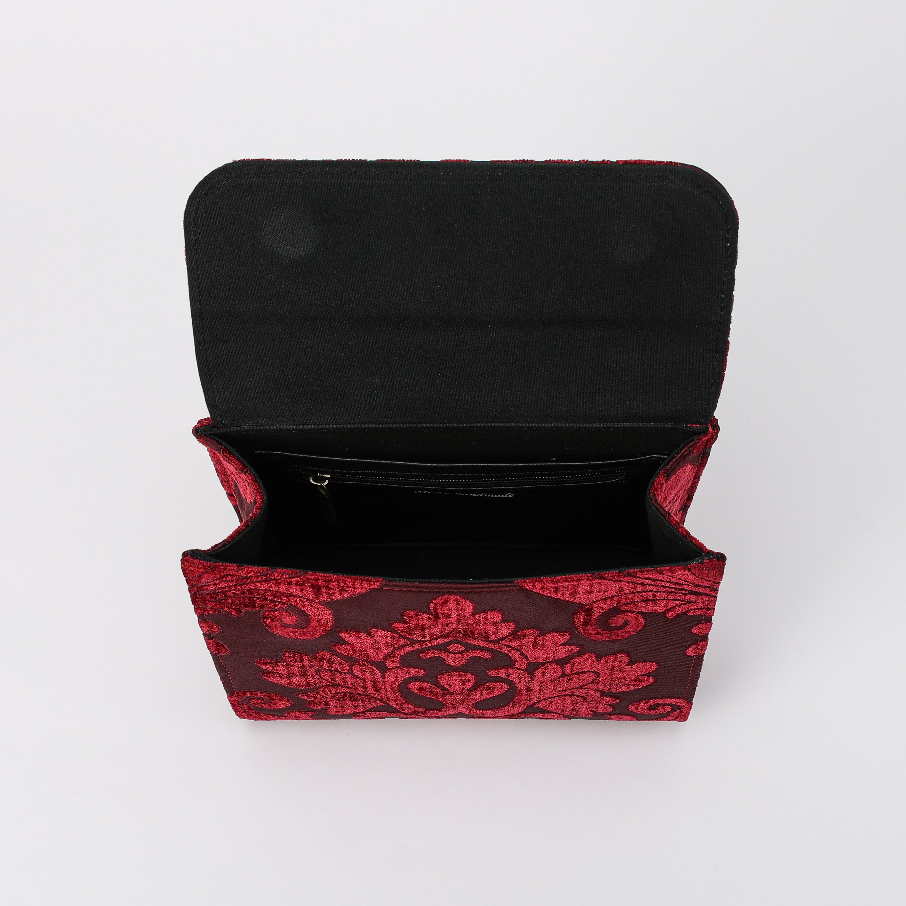 Queen Wine Flap Satchel Carpetbag of America inside