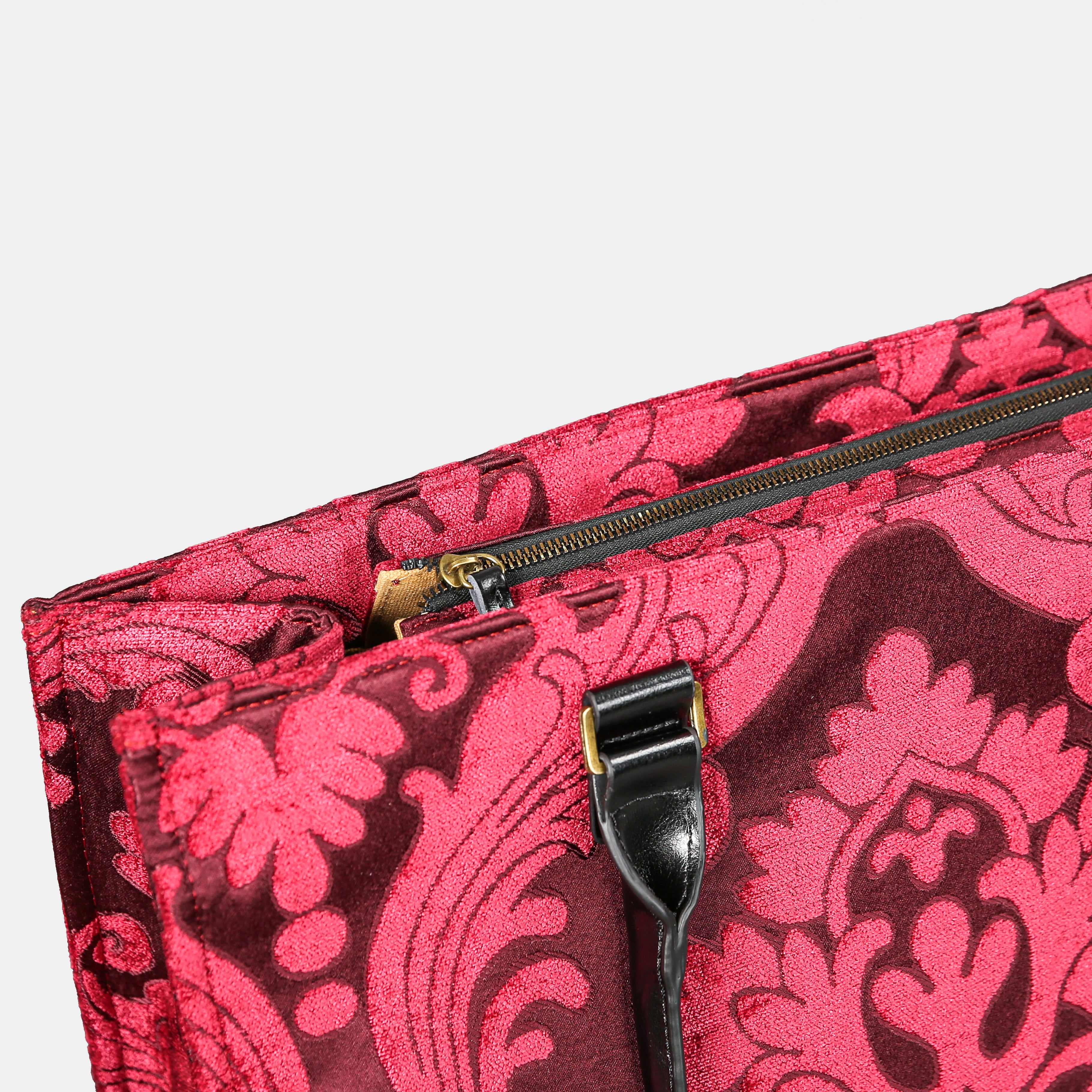 Queen Wine Laptop Work Tote of America zipper