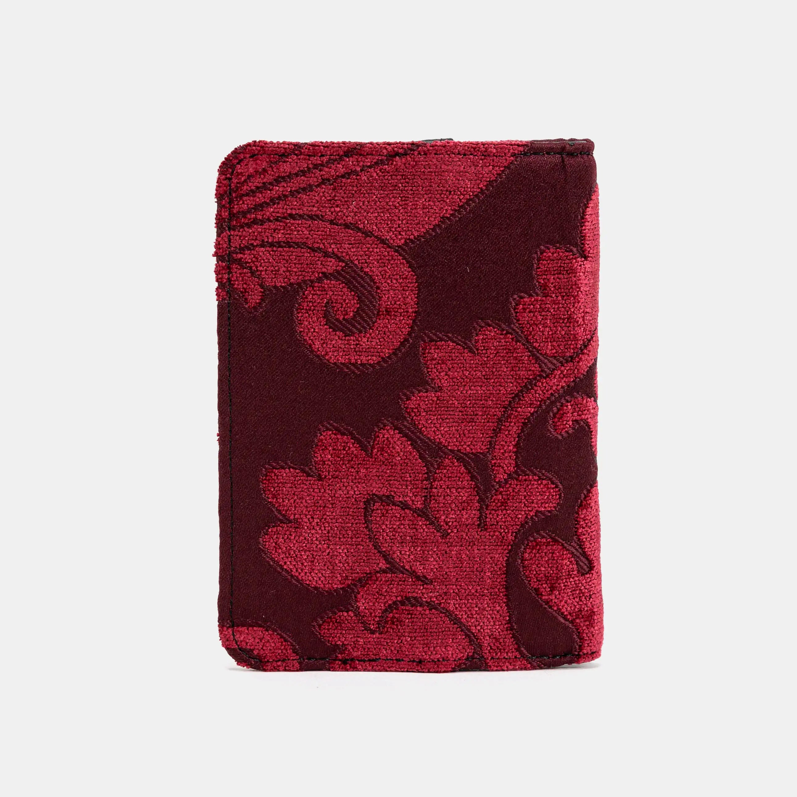 Queen Wine Passport Cover of America back
