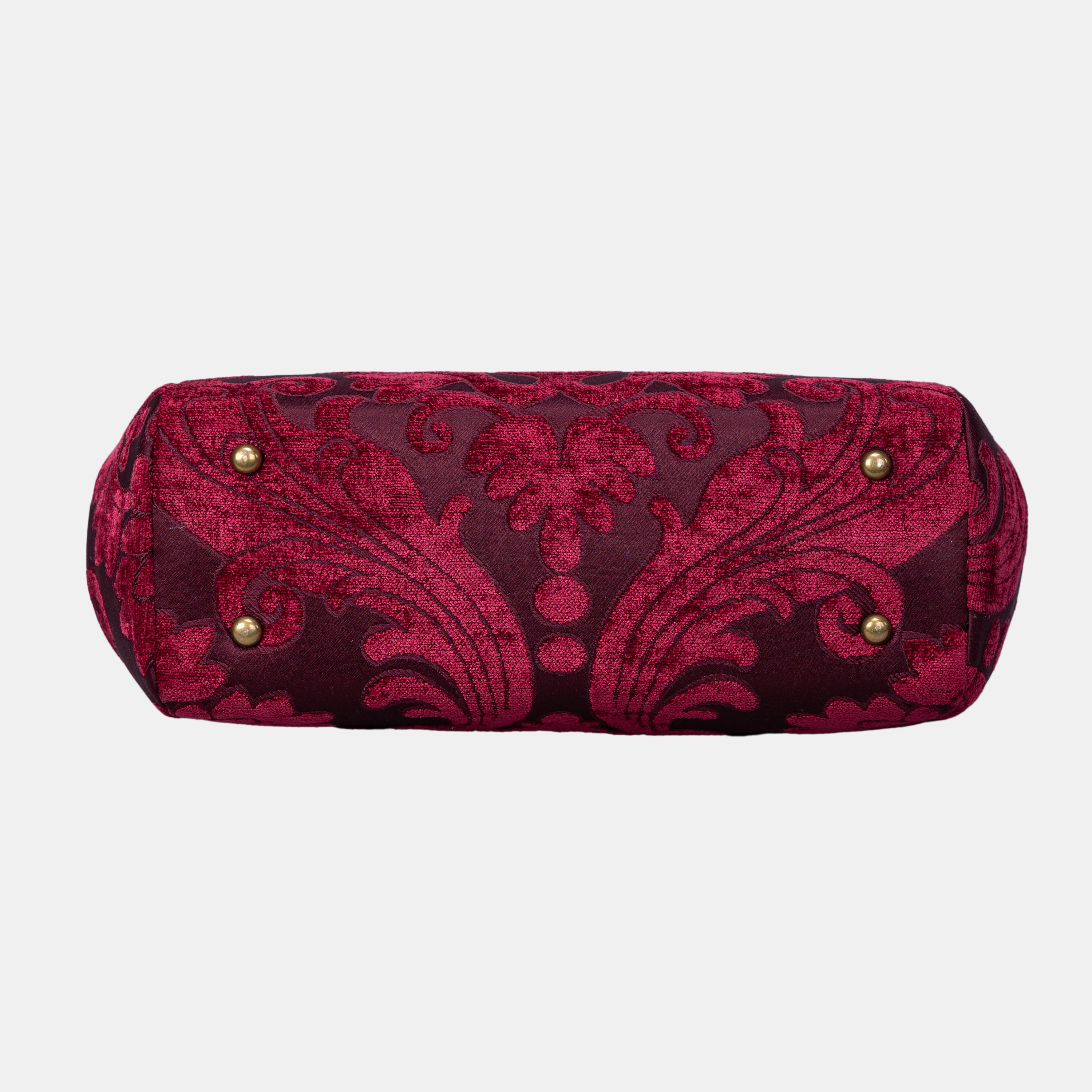 Queen Wine Shoulder Bag bottom