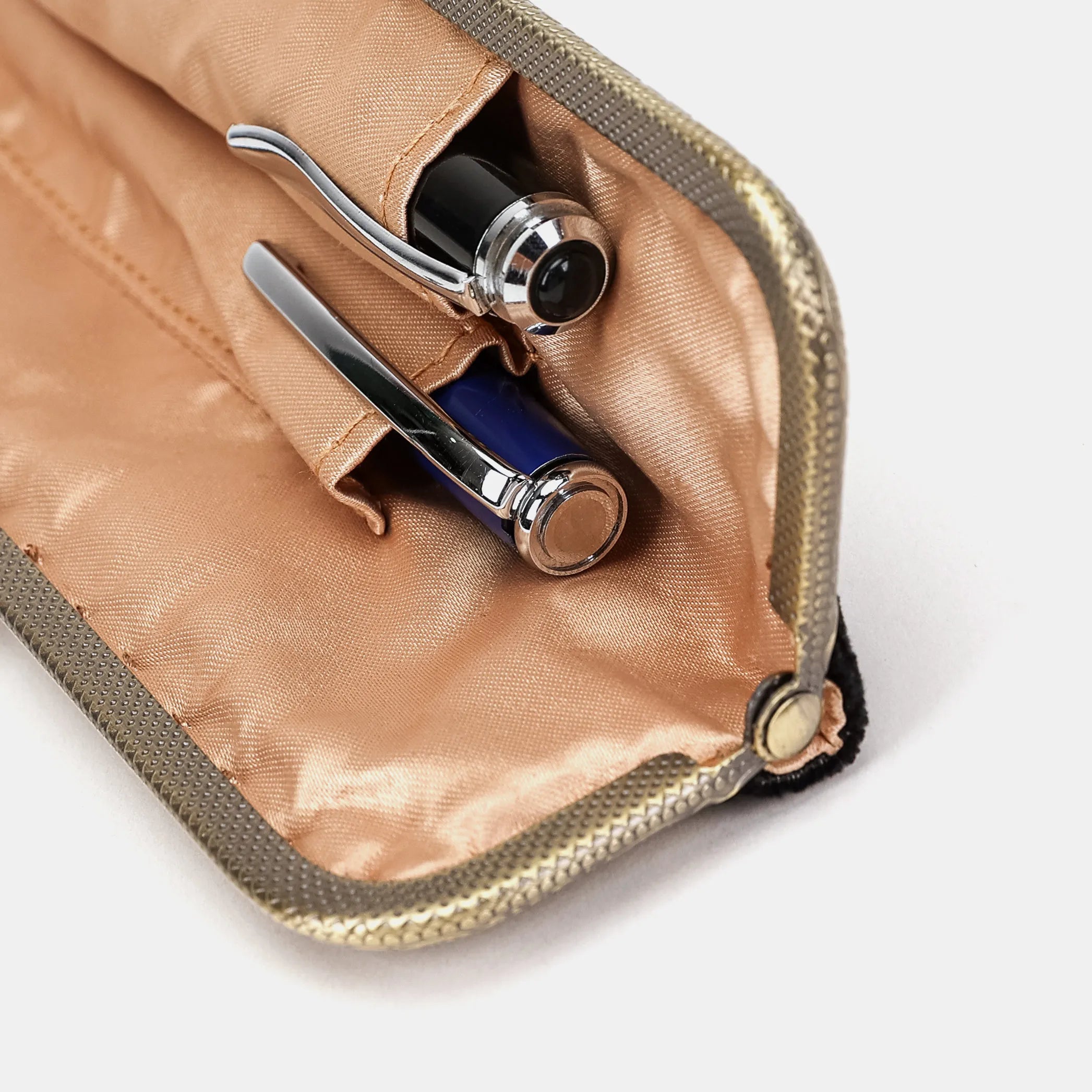 Solid Black  Duo Pen Case Carpetbag of America detail