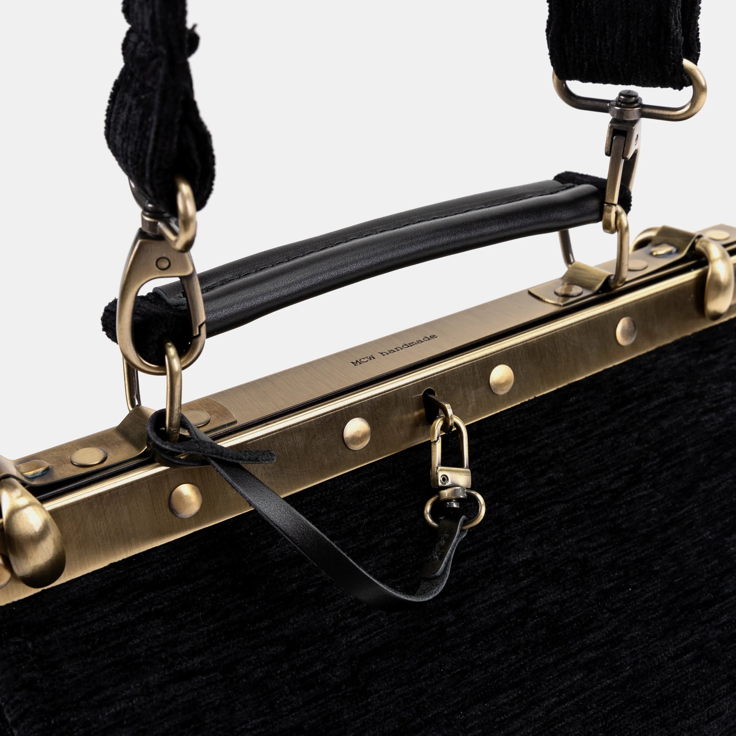Solid Black Vivienne Carpet Purse Gladstone Bag of America handle