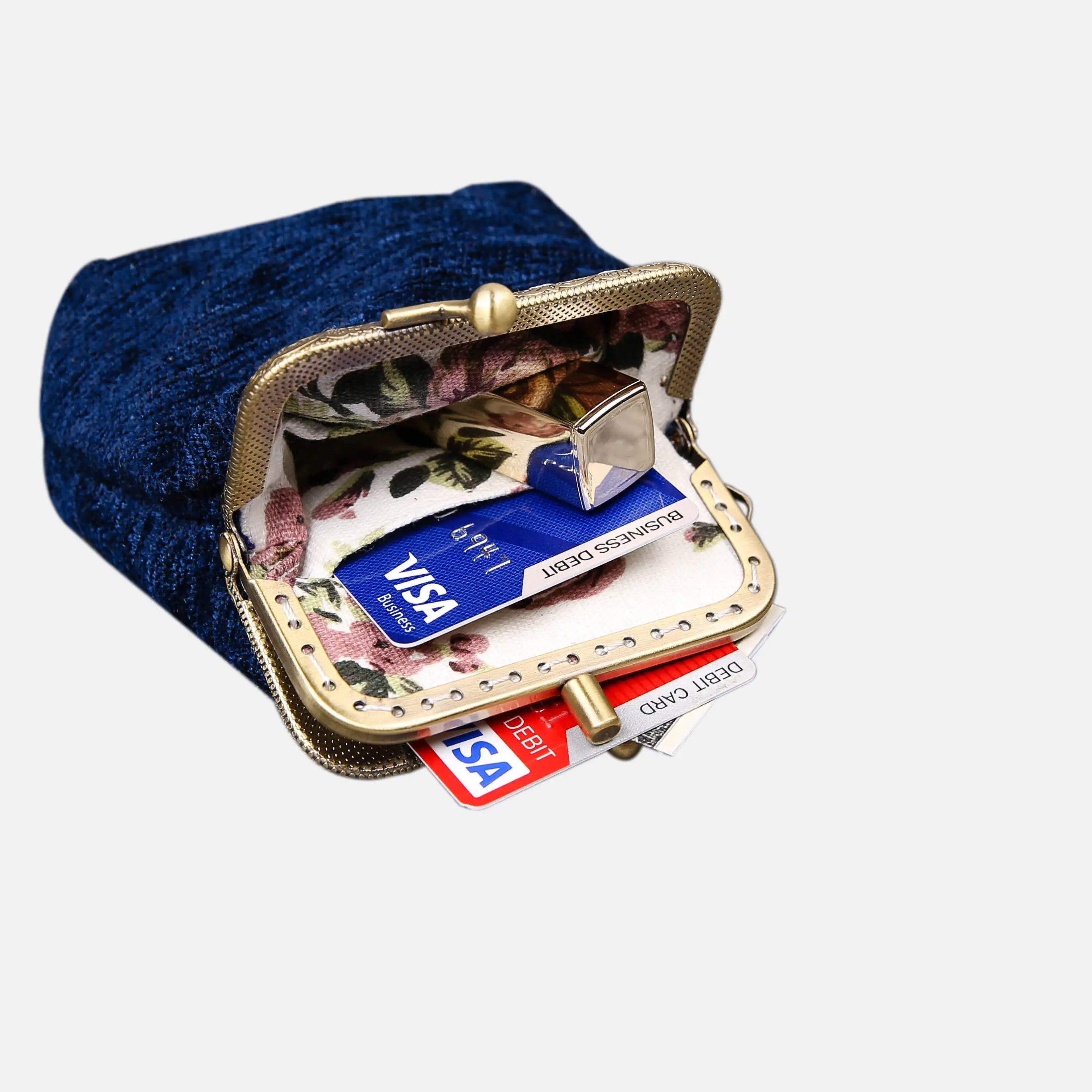 Solid Color Series Double Kiss Clasp Coin Purse of America in use-3