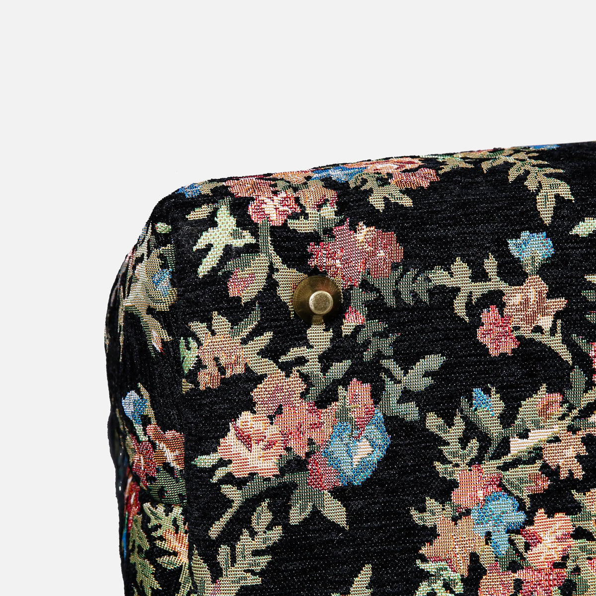 Spring Valley Black Mary Poppins Weekender Carpetbag of America bottom