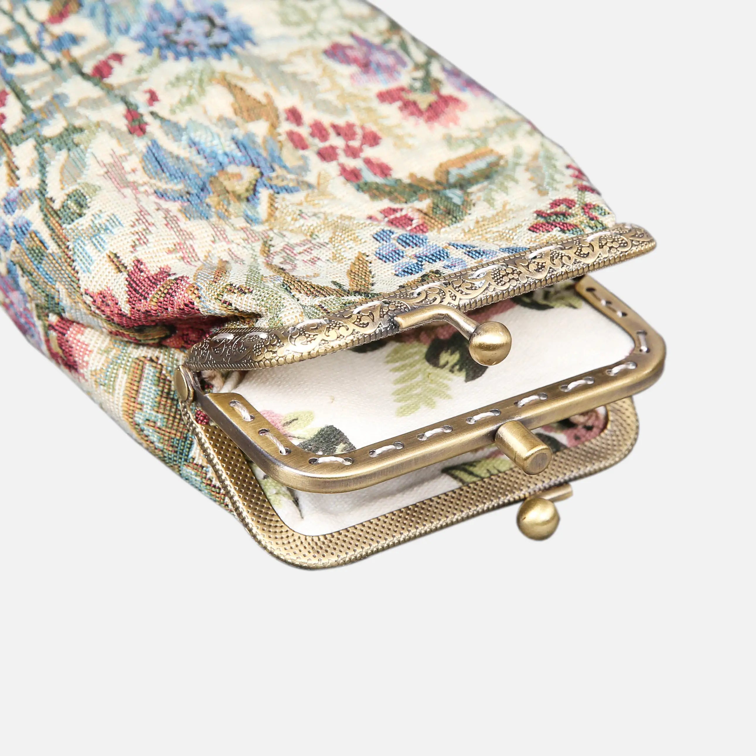 Spring Valley Carpet Eyeglasses Case  of America the metal clamp opens-3