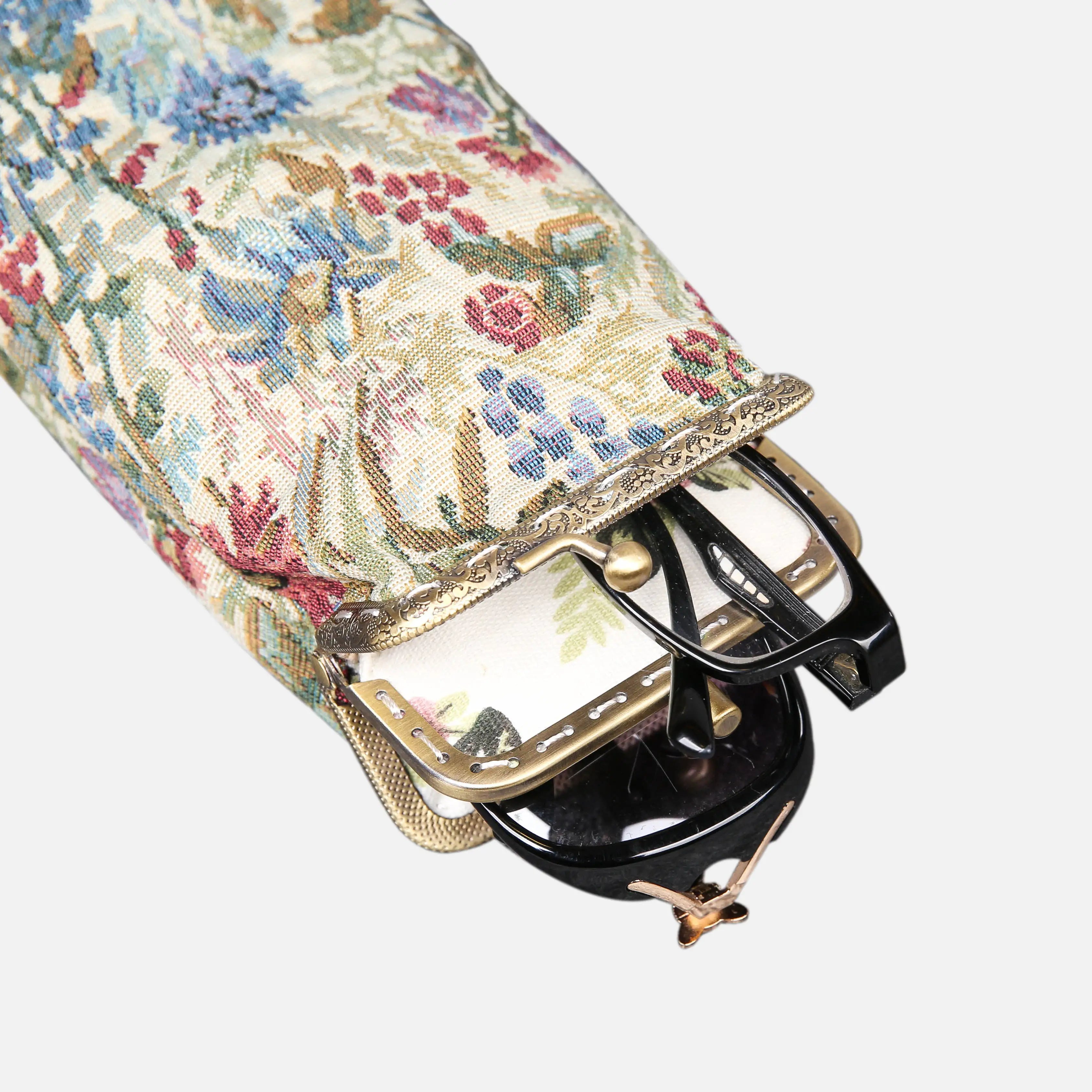 Spring Valley Carpet Eyeglasses Case  of America with glasses-4