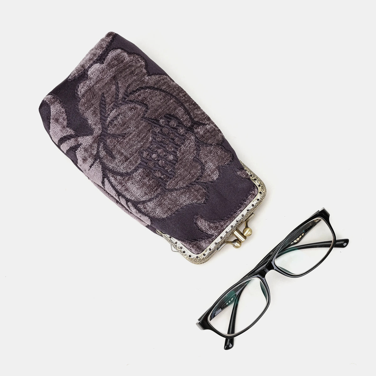 Floral Brocade Purple Carpet Eyeglasses Case Carpetbag of America display