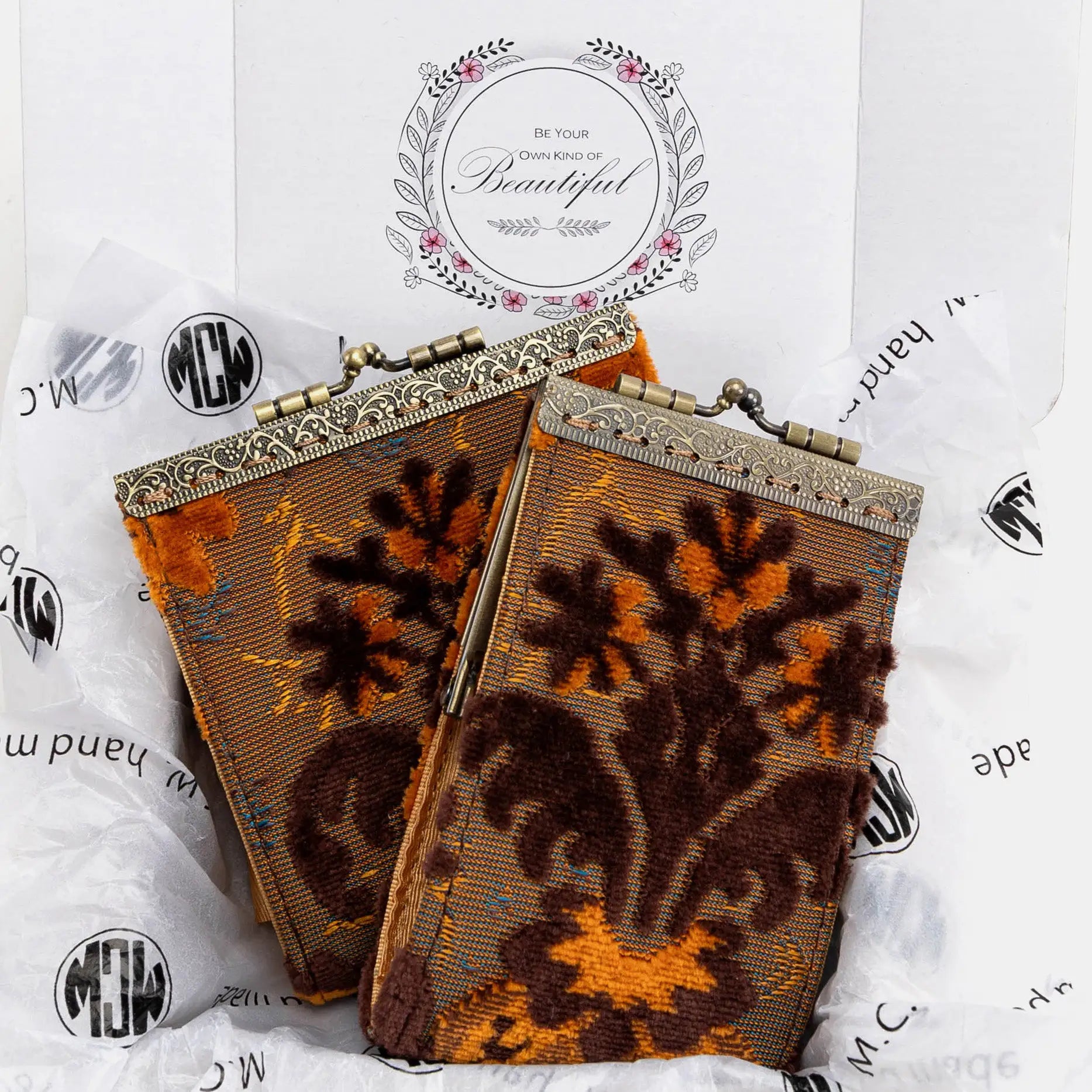 Burnout Velvet Revival Sienna Card Wallet of America package