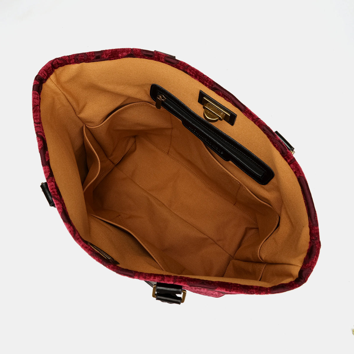 Queen Wine Carpet Tote Shopper Carpetbag of America inside