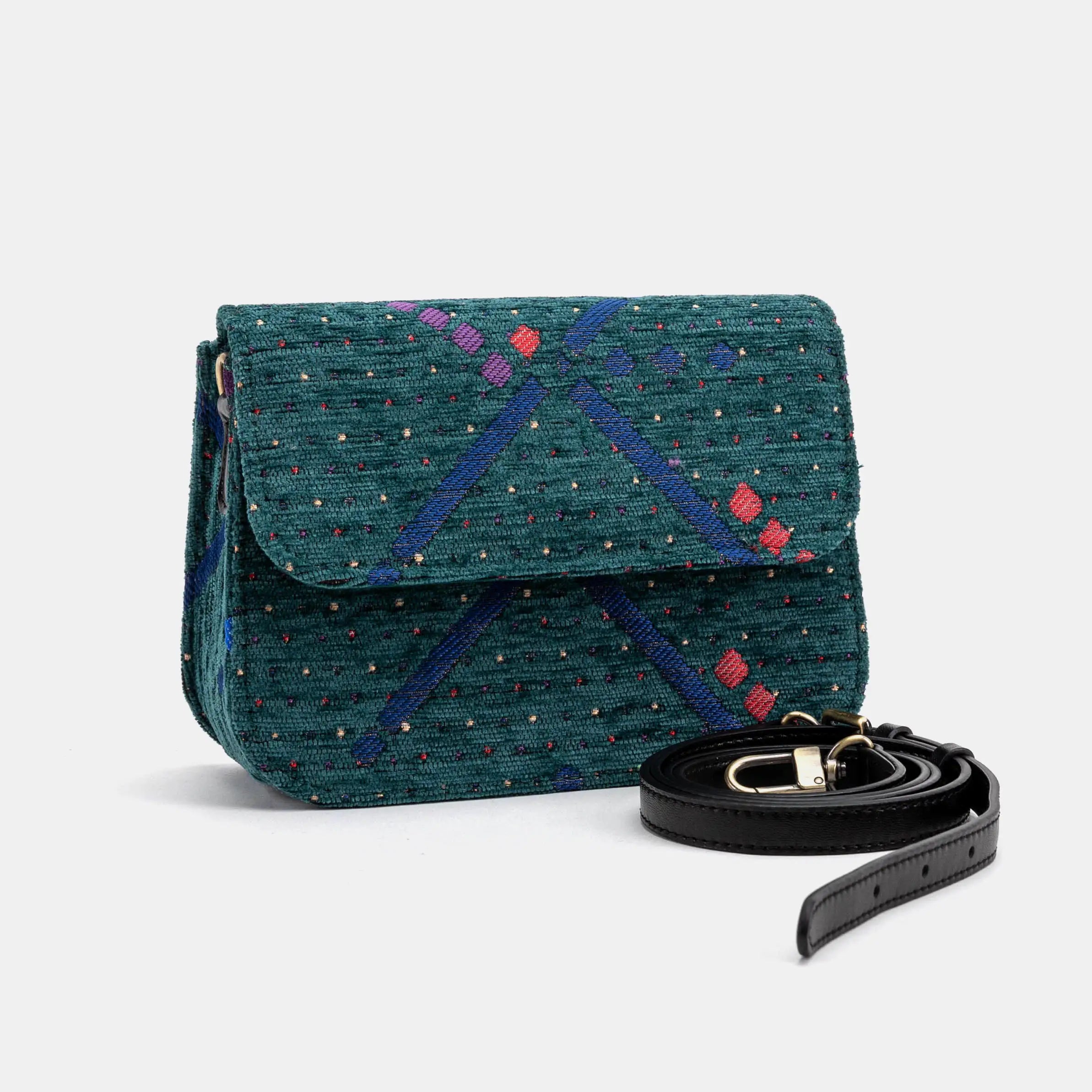 PDX Portland Airport Flap Crossbody Bag of America  with shoulder strap
