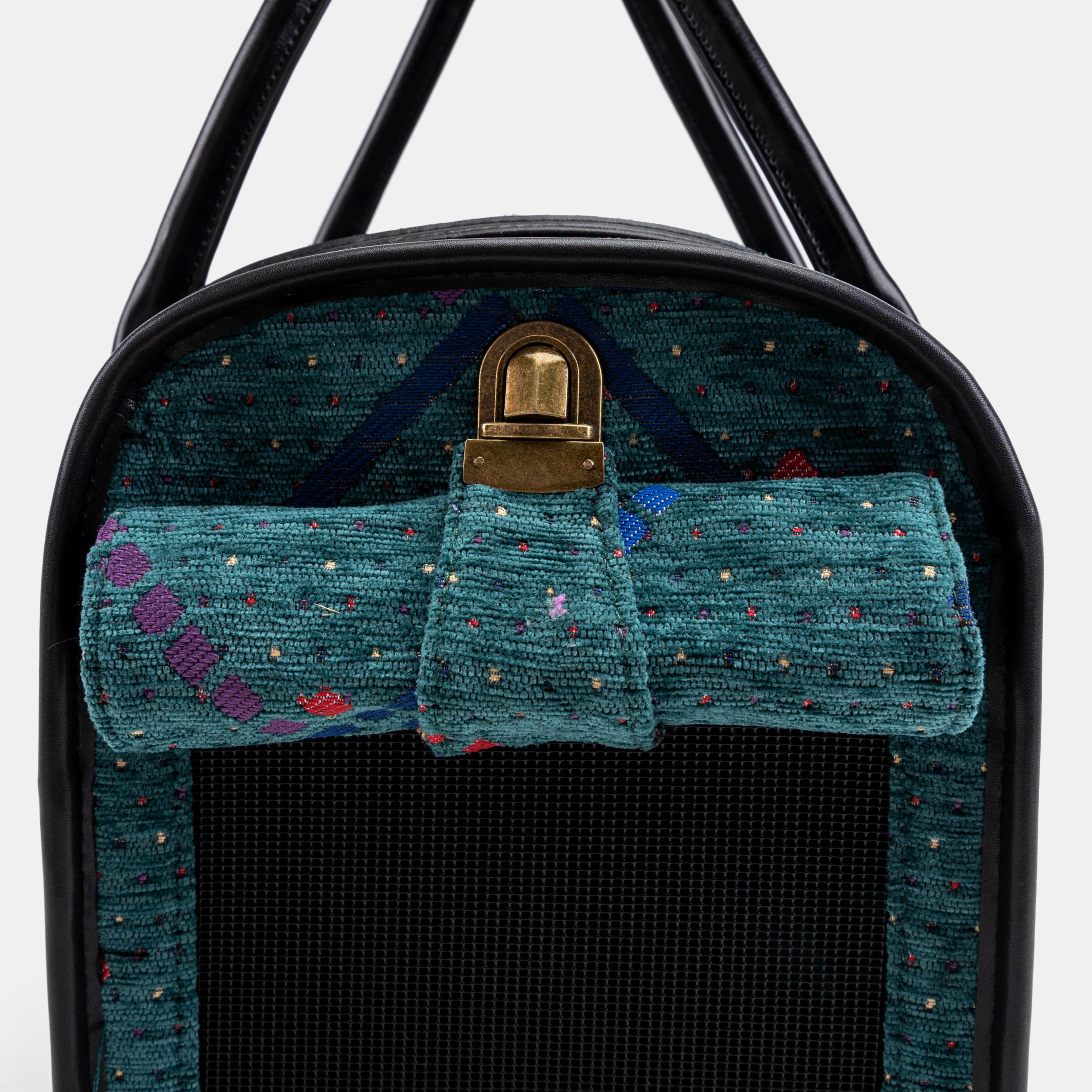 Travel Dog Carrier PDX Portland Airport Airline Approved of America tuck lock 