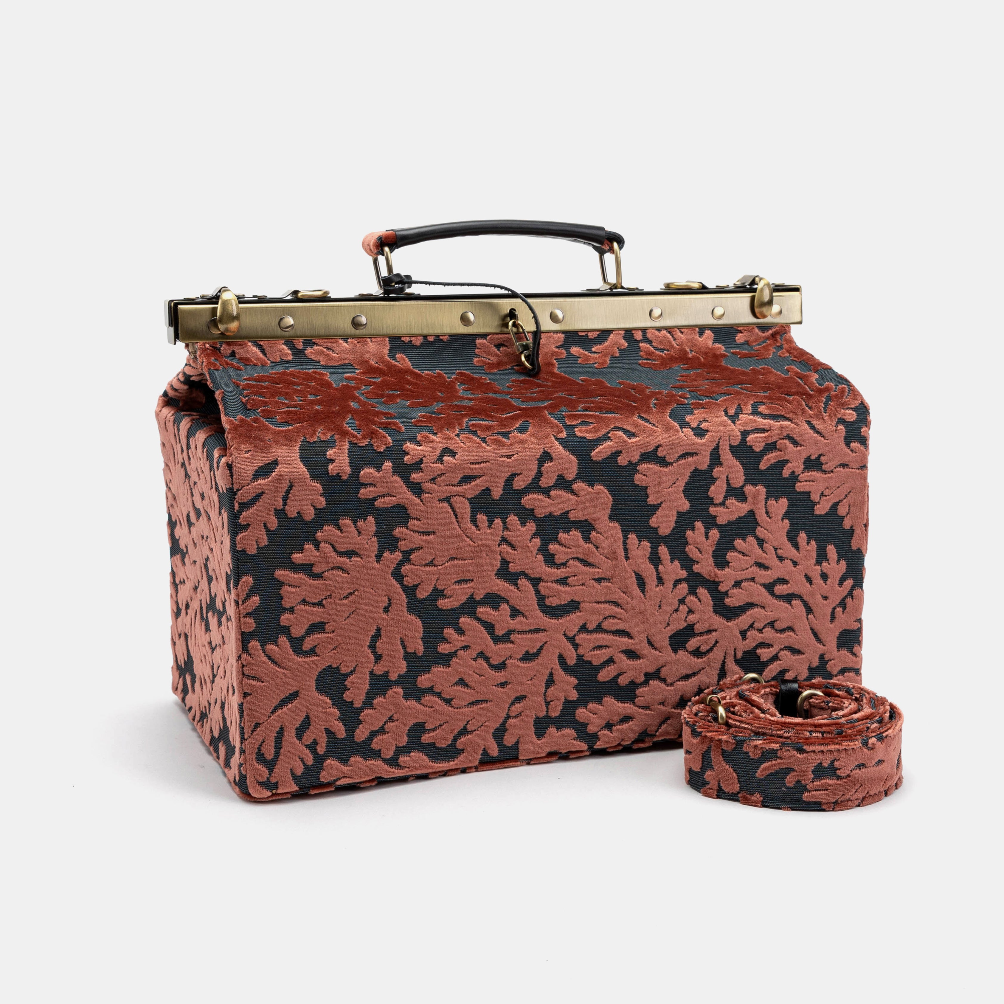 Gladstone Bag Carpet Doctor Bag Victorian Weekender Bag Shoulder Frame Bag Genevieve Burnout Velvet St Tropez Scuba Coral Carpetbagger Carpetbag of America MAIN