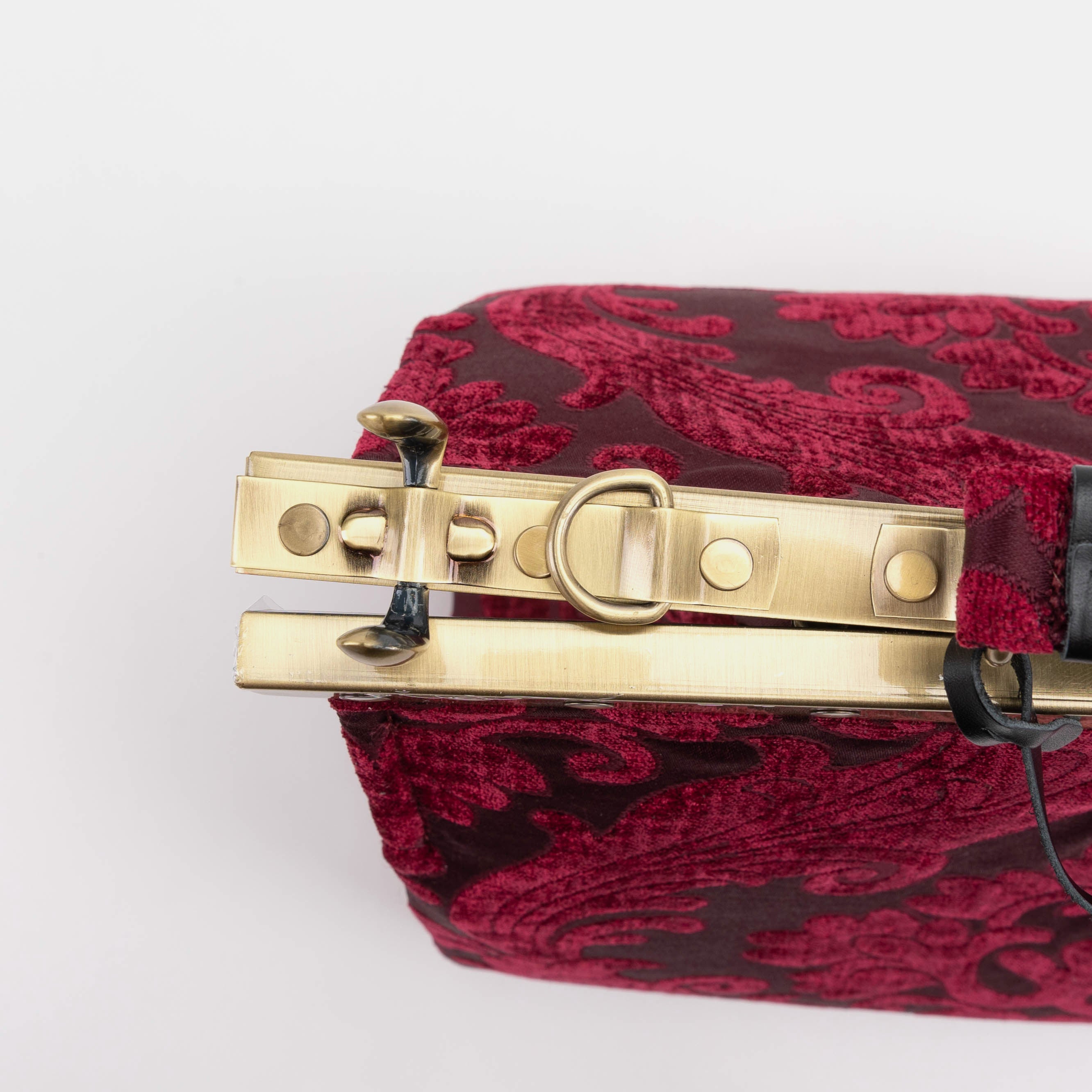 Queen Wine Celine Carpet Gladstone Bag of America frame