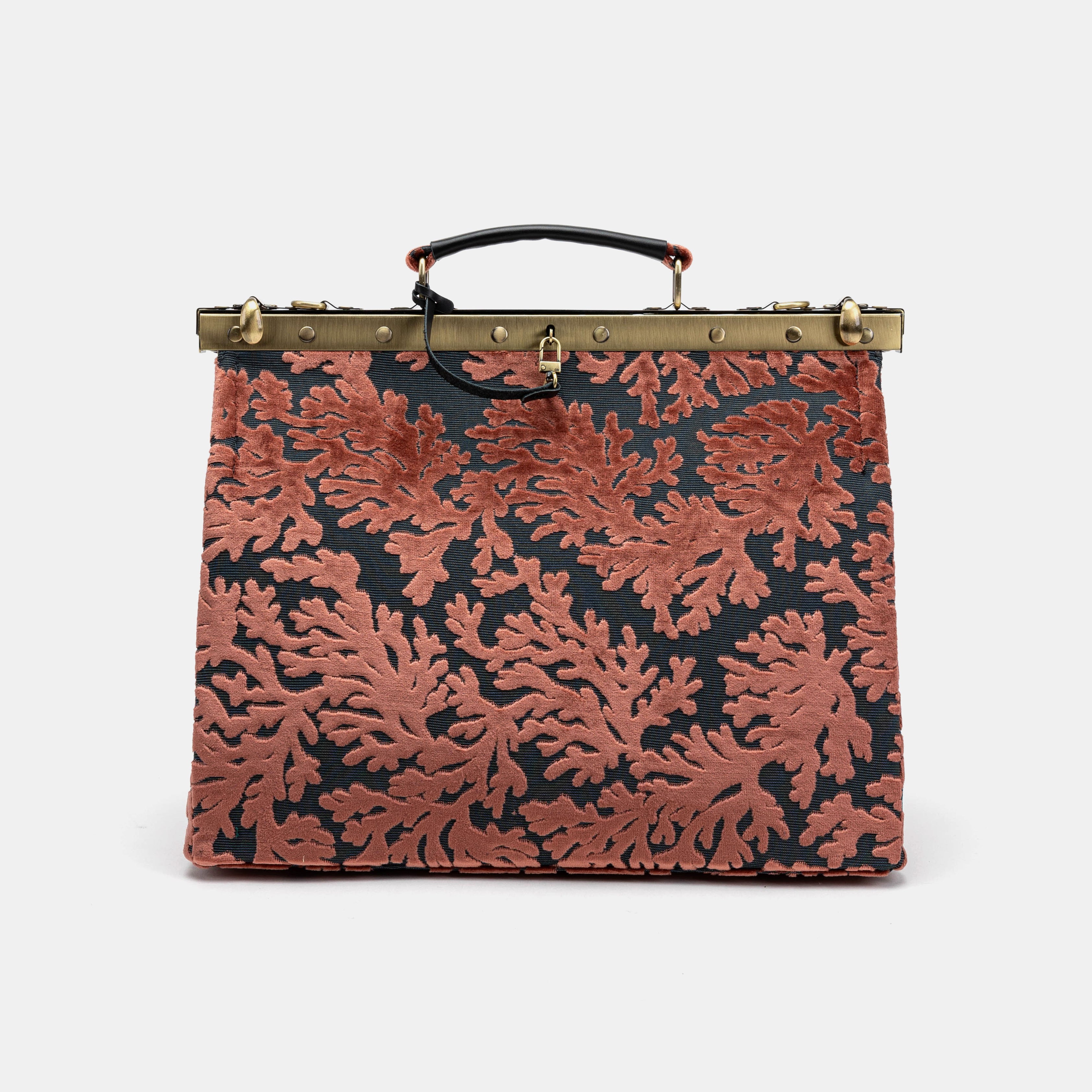 Gladstone Bag Carpet Doctor Bag Victorian Weekender Bag Shoulder Frame Bag Celine Burnout Velvet St Tropez Scuba Coral Carpetbagger Carpetbag of America front