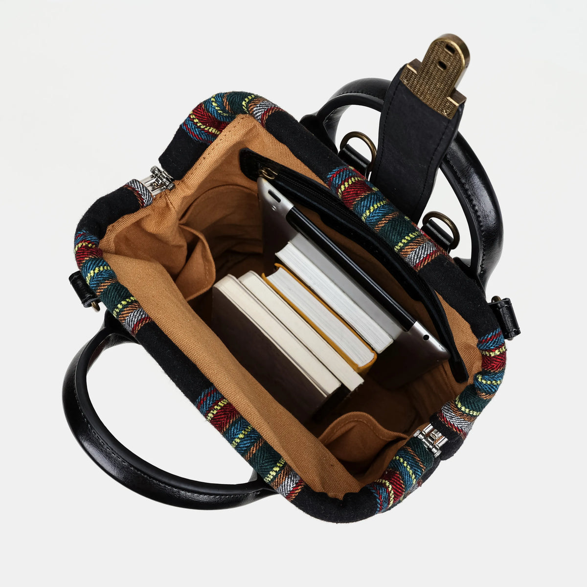 Tartan Stewart Black Everyday Backpack Carpetbag of America in use