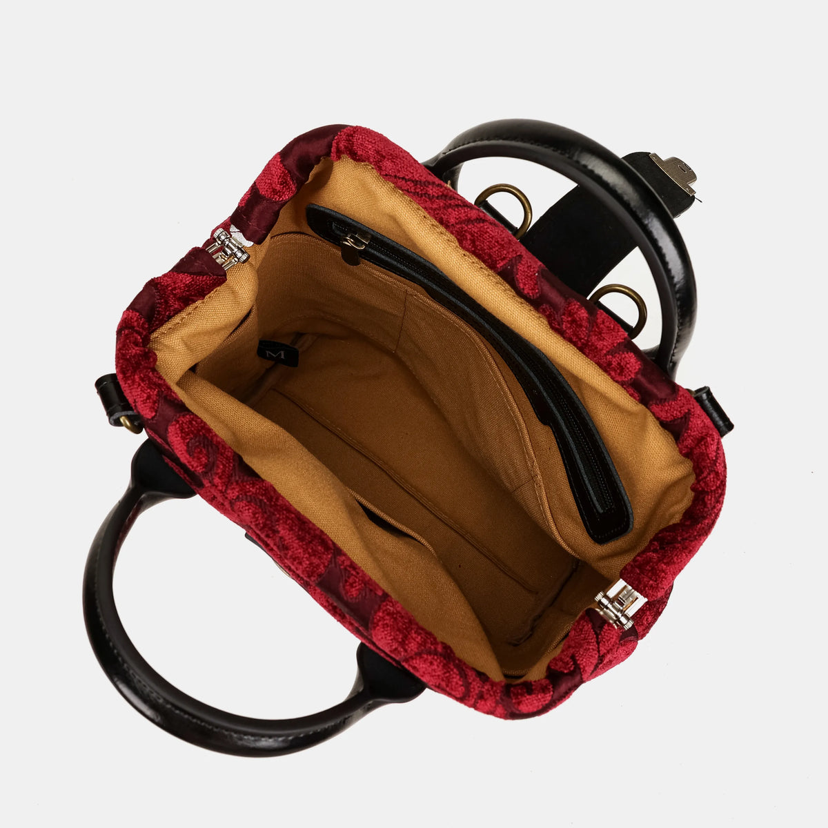 Queen Wine Everyday Backpack Carpetbag of America inside