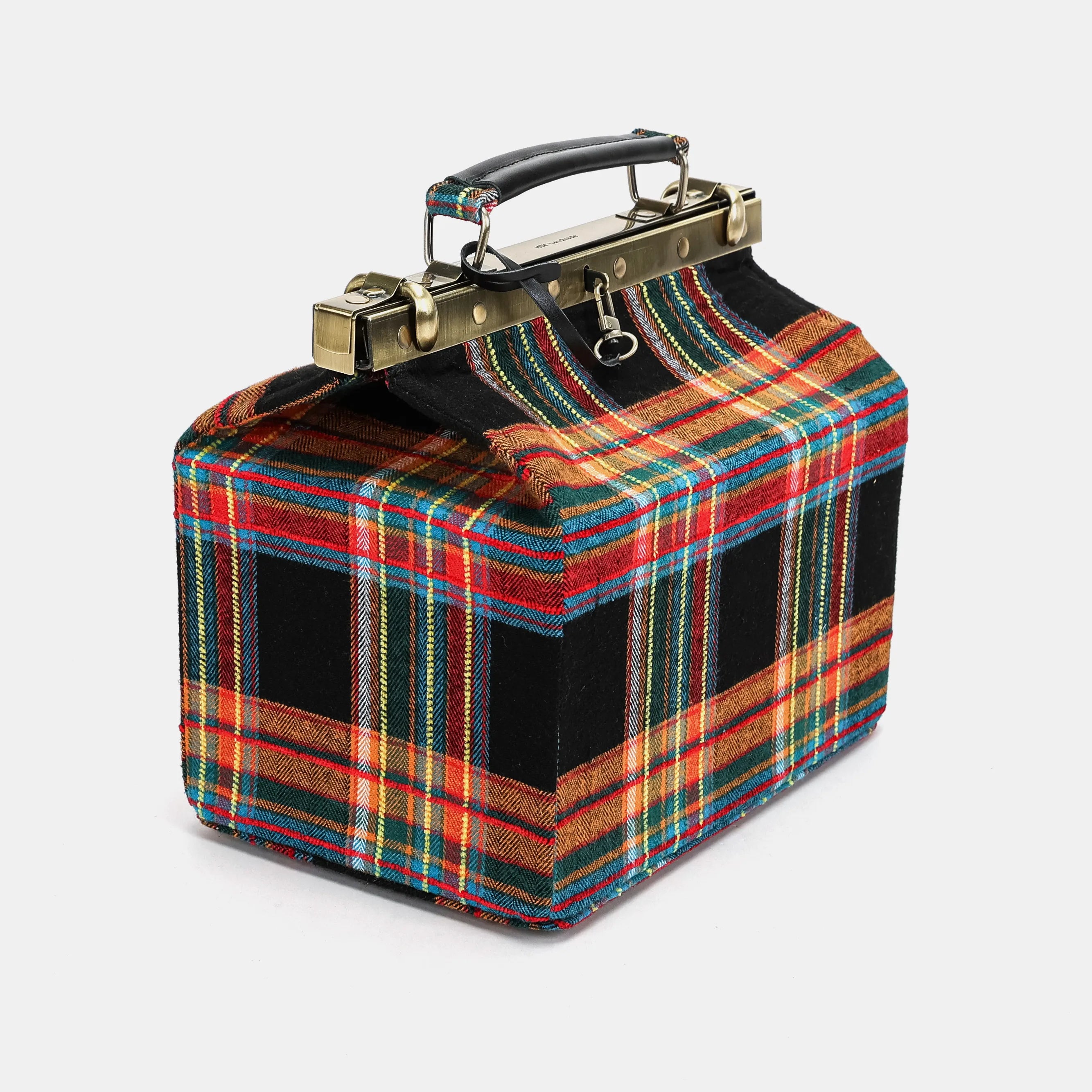Tartan Stewart Black Vivienne Carpet Purse Gladstone Bag of America side