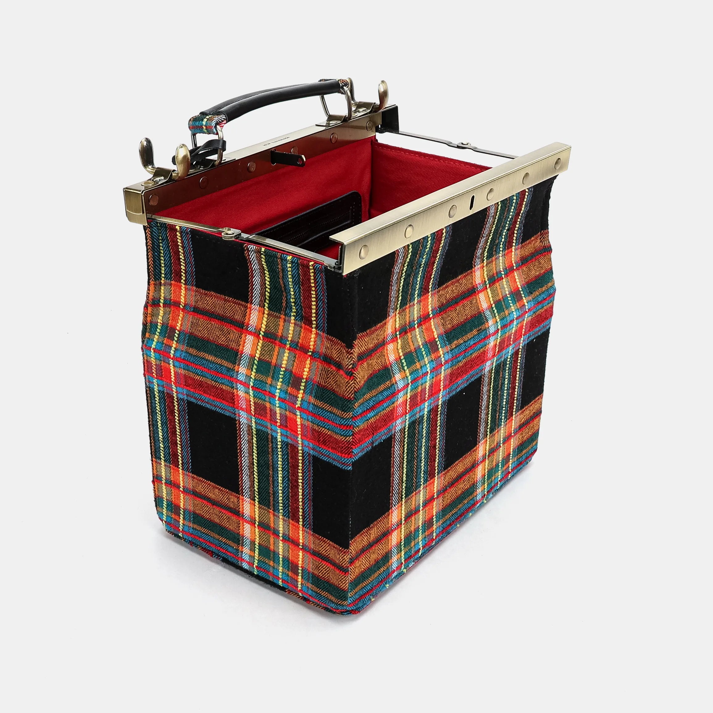 Tartan Stewart Black Vivienne Carpet Purse Gladstone Bag of America open and stand