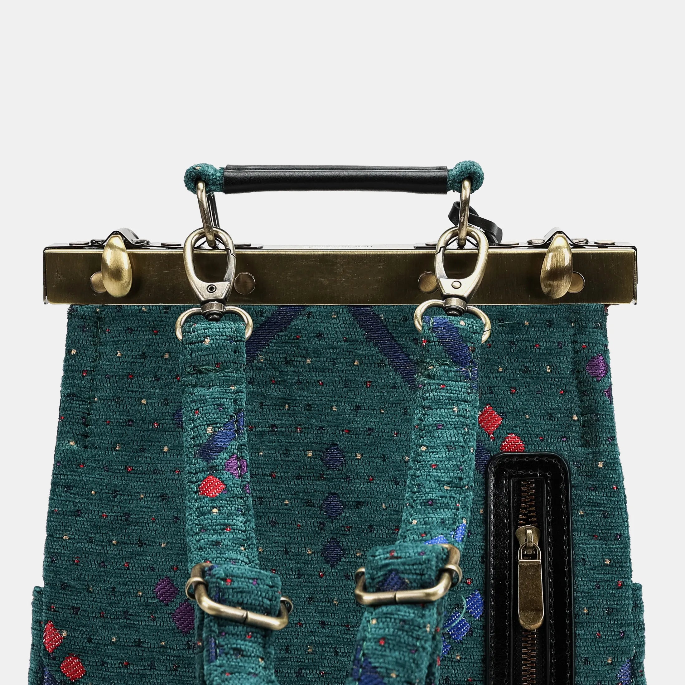 PDX Portland Airport Helena Carpet Gladstone Backpack America back details