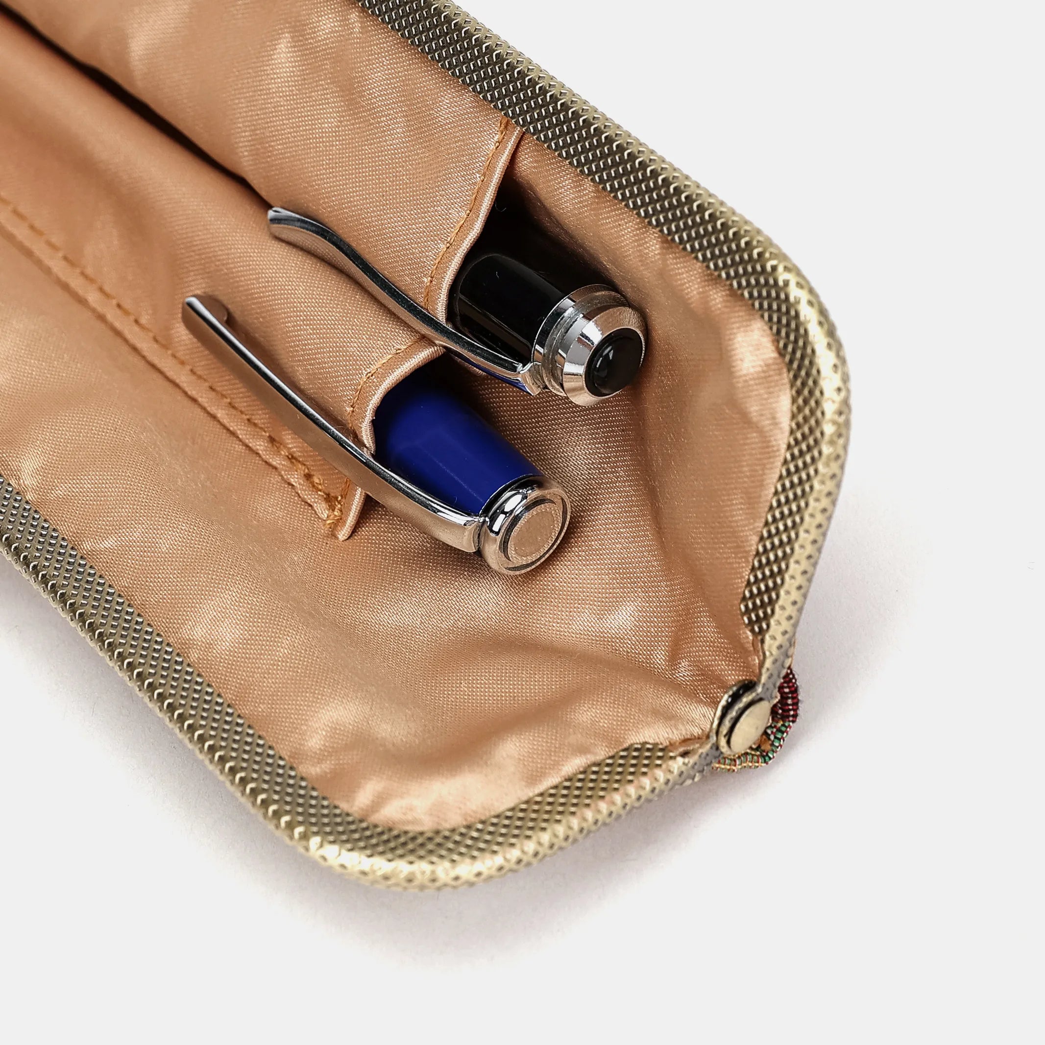 Rose Bush Duo Pen Case Carpetbag of America details
