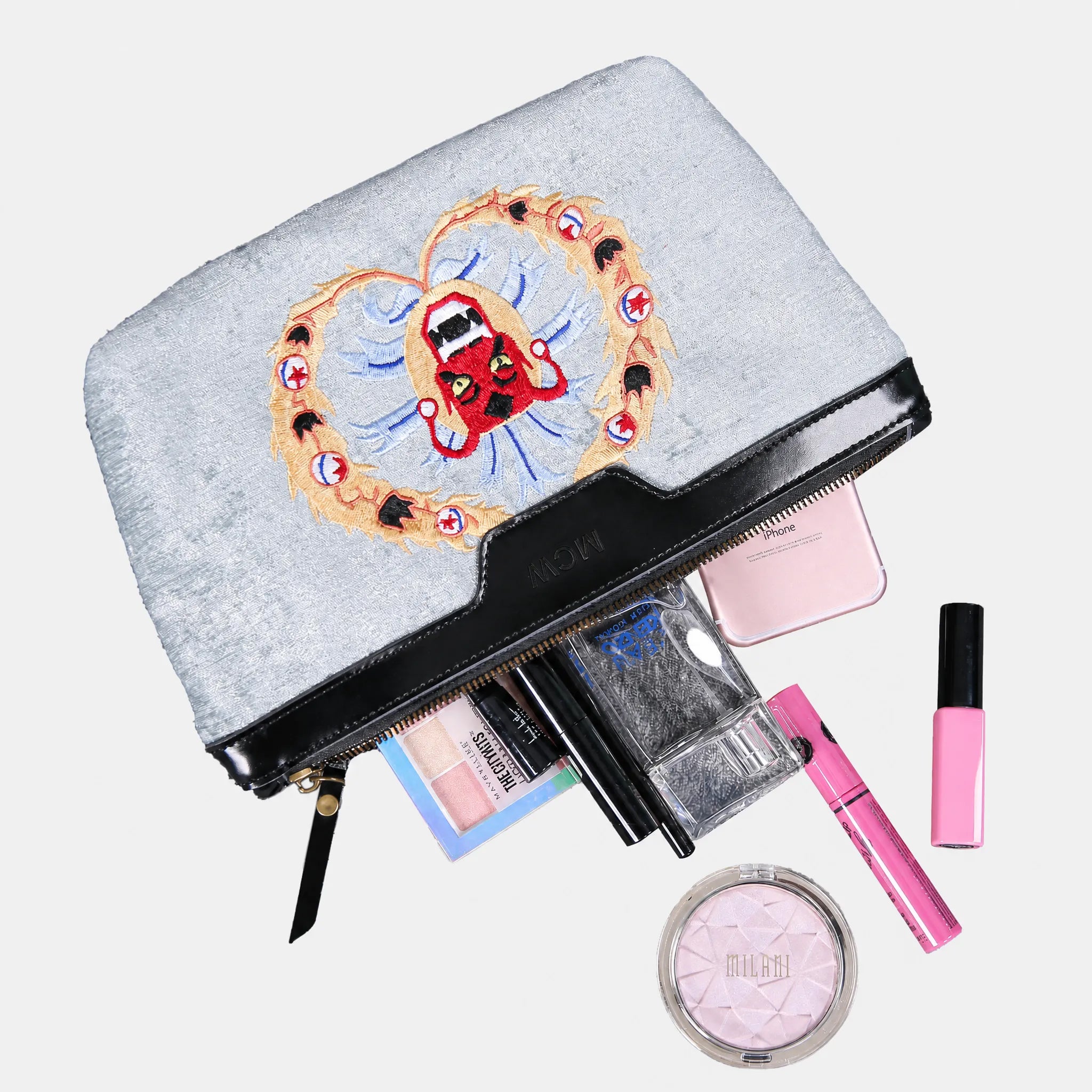 AHS the Devils Mouth Carpet Makeup Bag Carpetbag of America lay flat