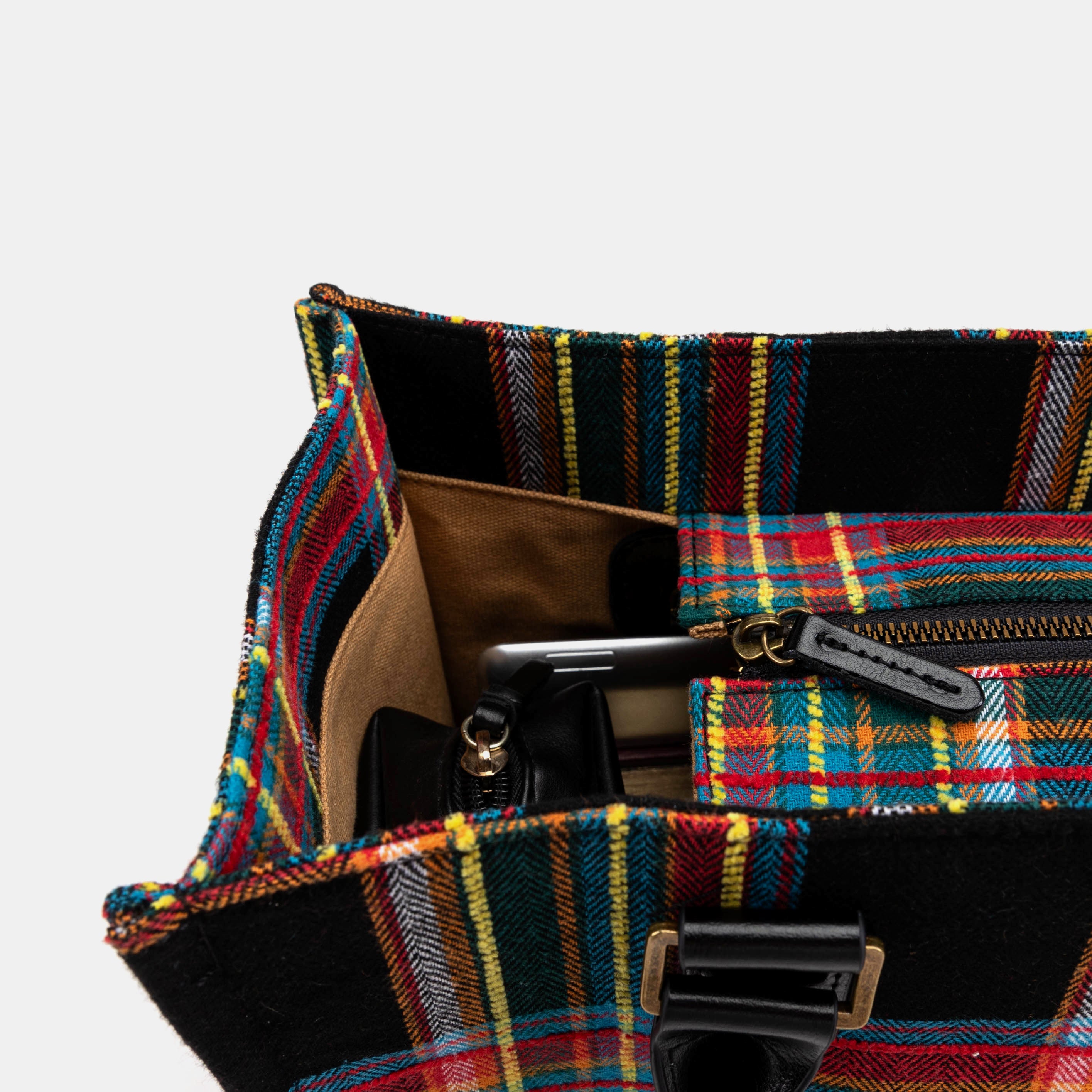 Tartan Stewart Black Laptop Work Tote Carpetbag of America details