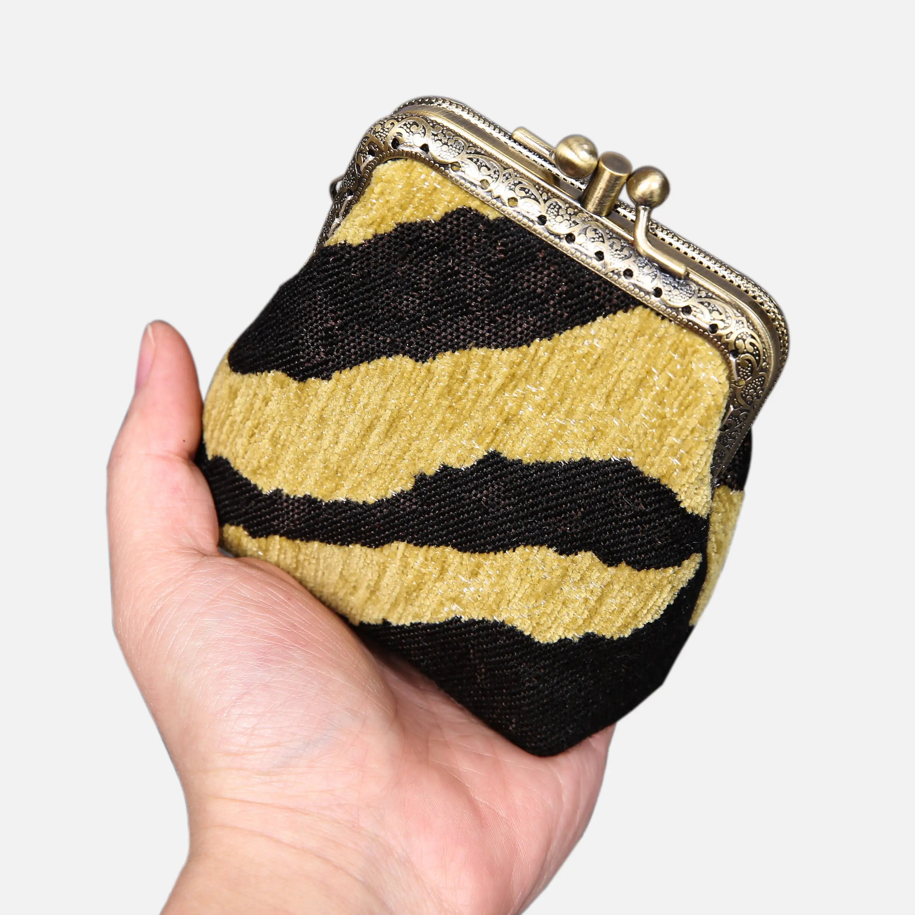 Tiger Stripes Double Kiss Clasp Coin Purse of America main