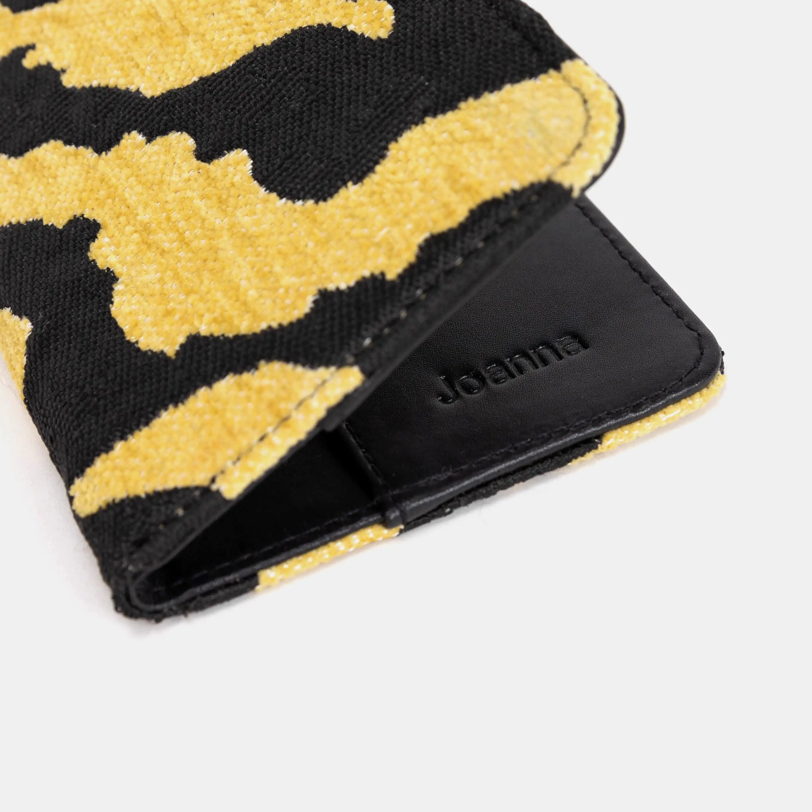Tiger Stripe Passport Cover of America bottom