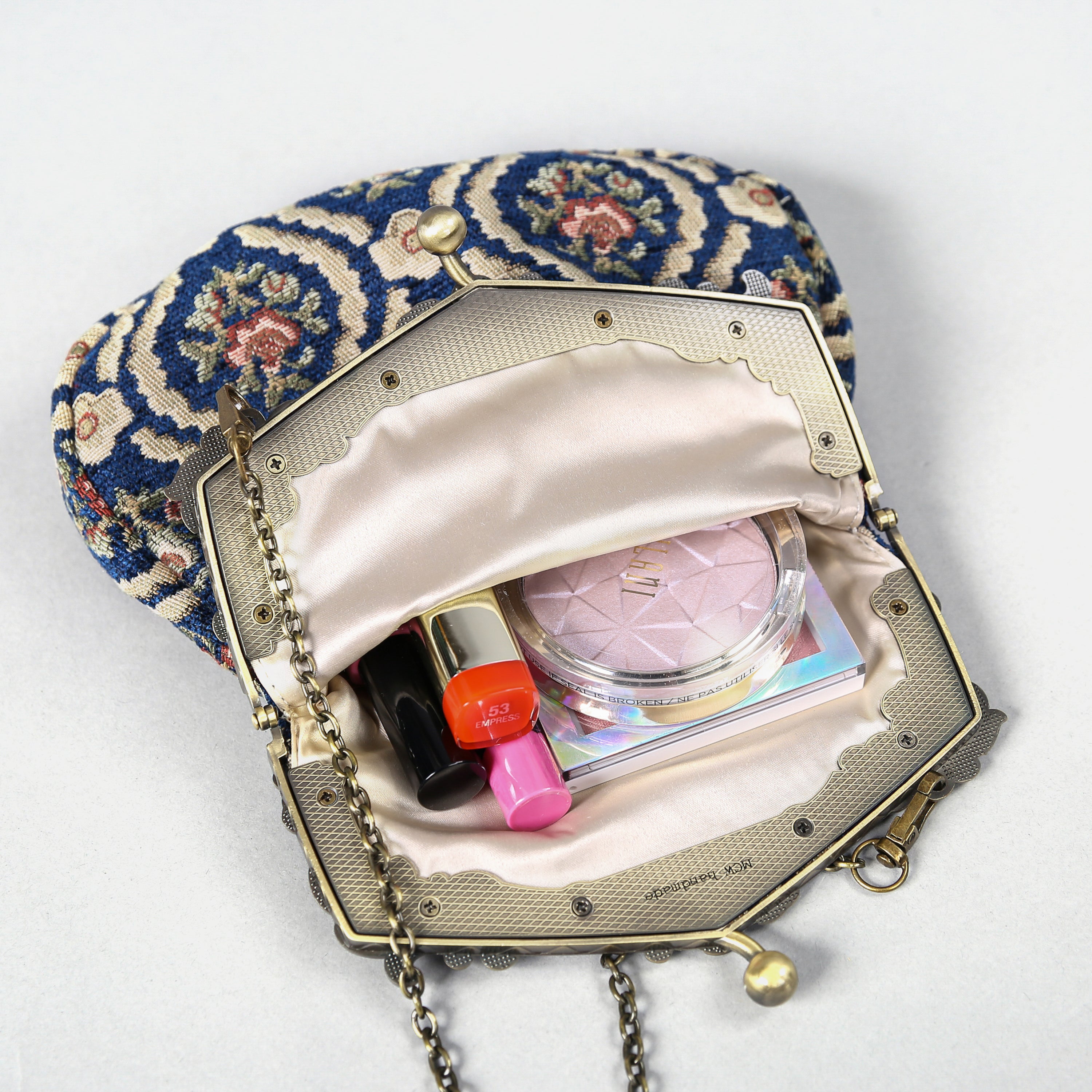 Traditional Blue Chatelaine Purse Large carpet bag of America in use