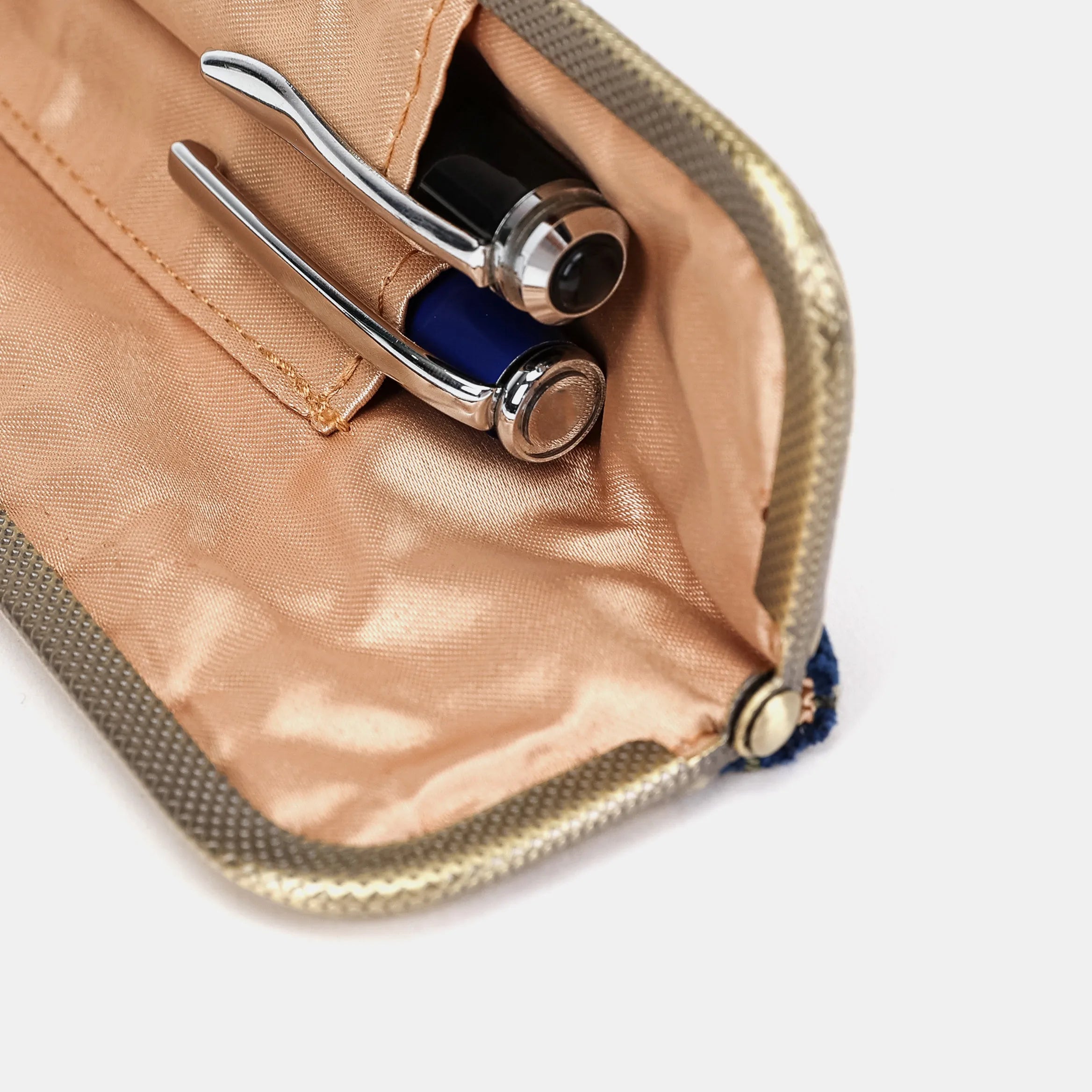 Traditional Blue Duo Pen Case Carpetbag of America detail