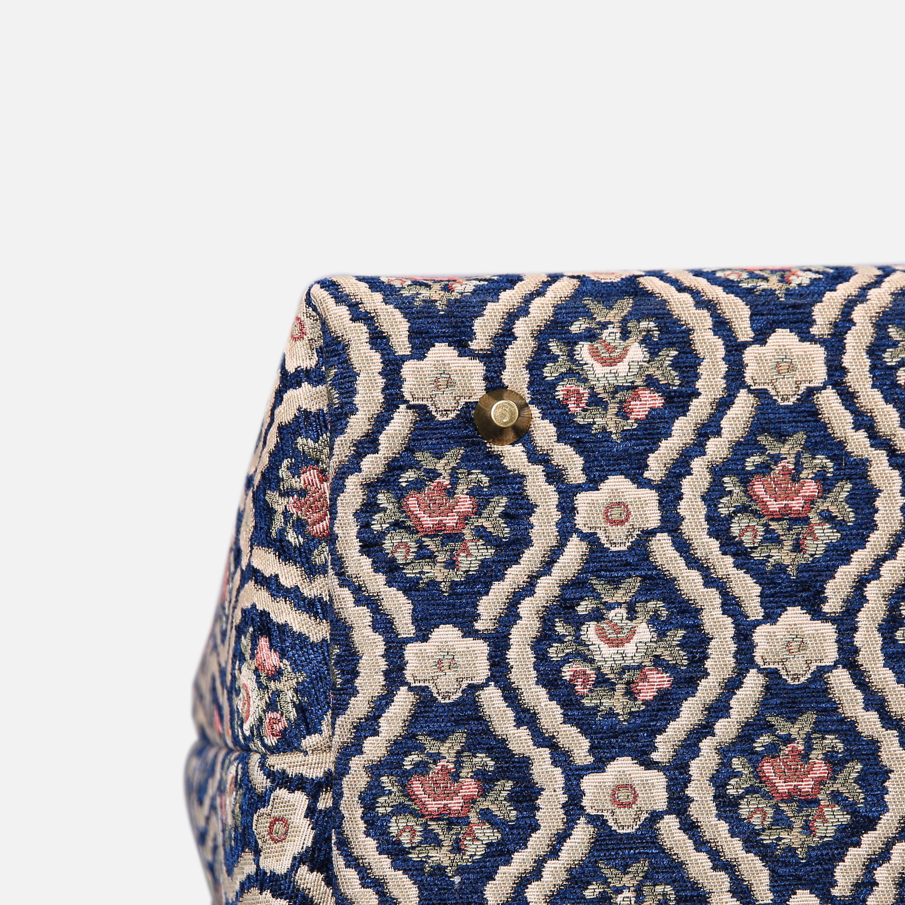 Traditional Blue Large Carpetbag   of America  bottom details