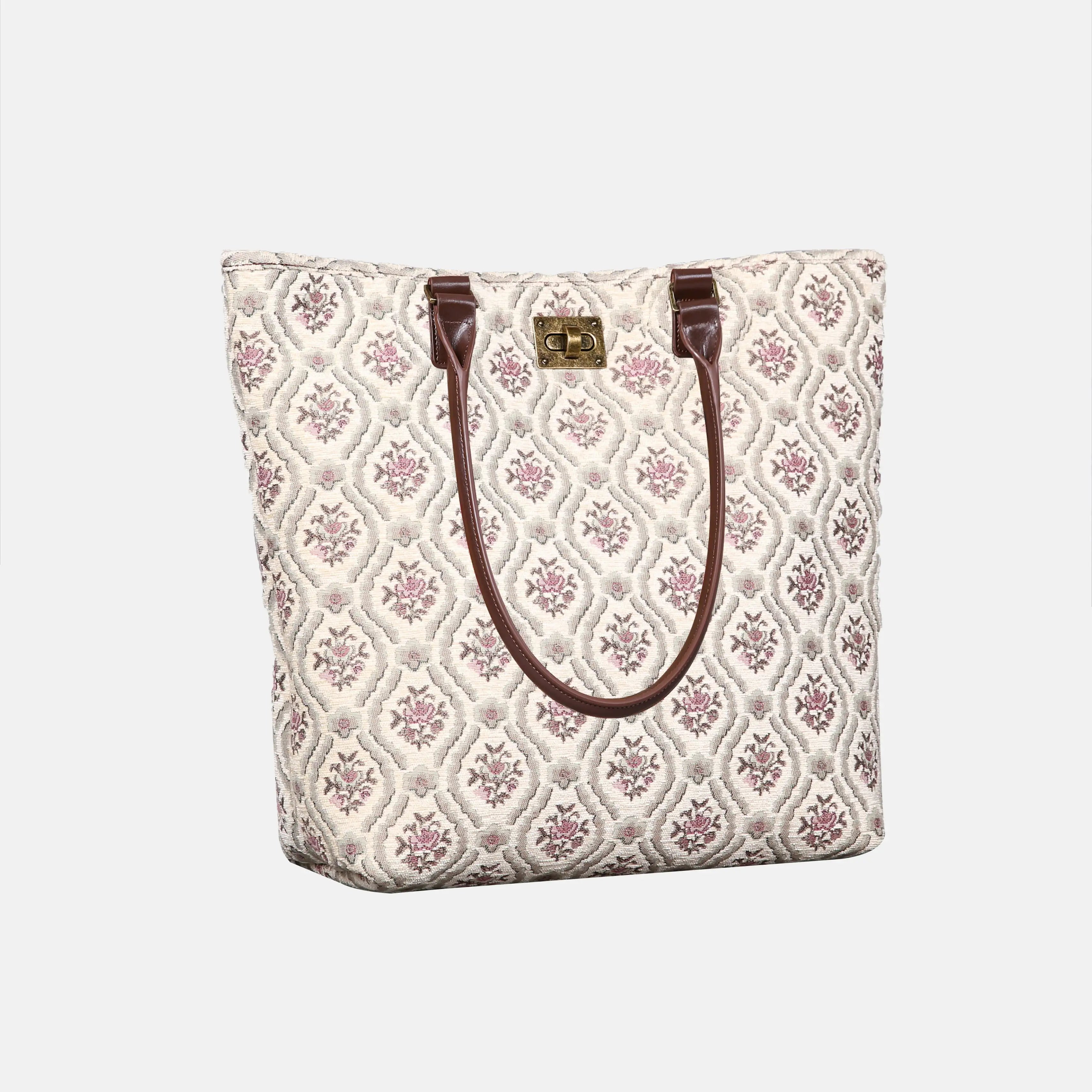 Traditional Cream Carpet Tote Shopper Carpetbag of America handle down